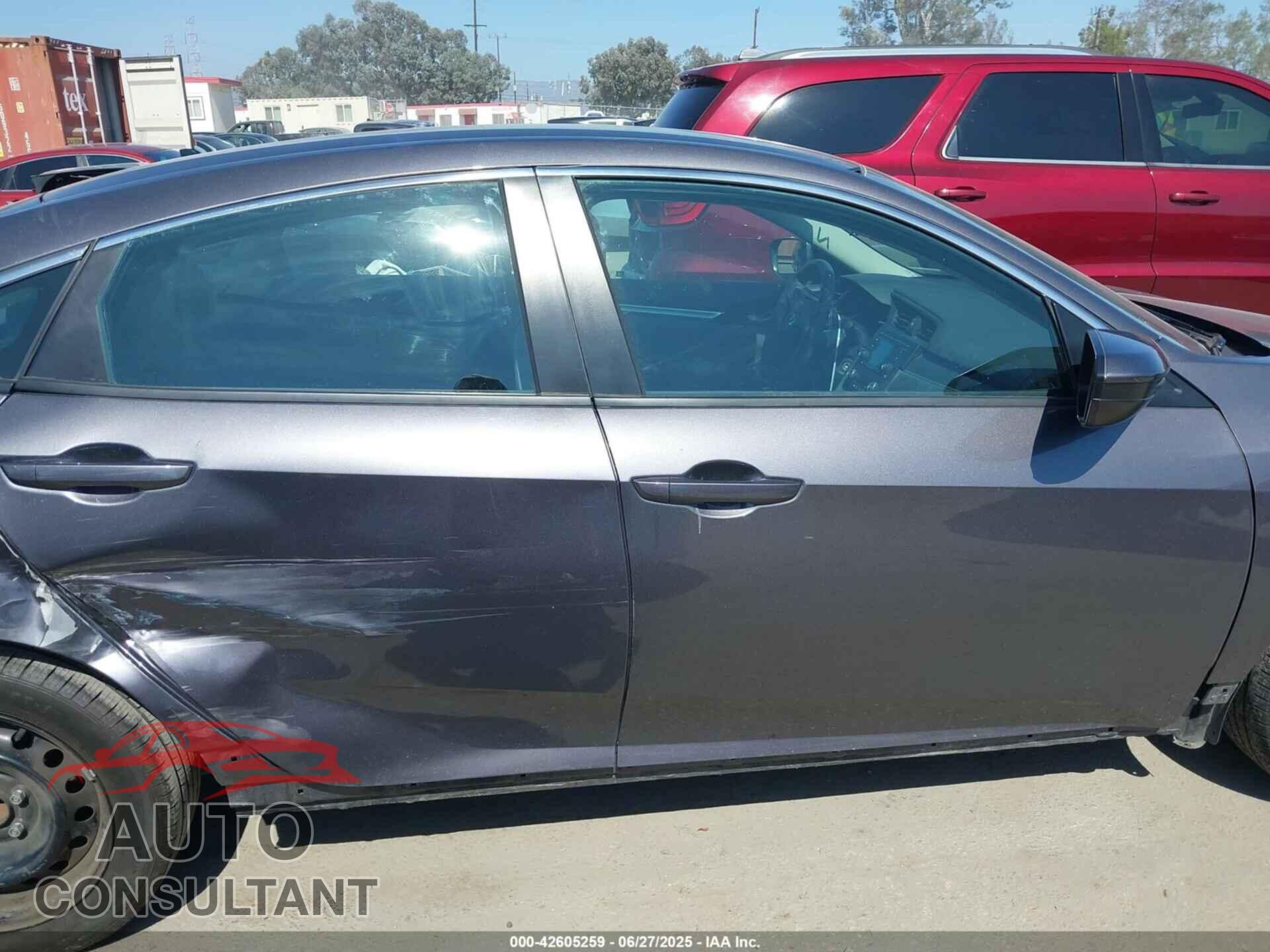 HONDA CIVIC 2018 - 2HGFC2F52JH522675