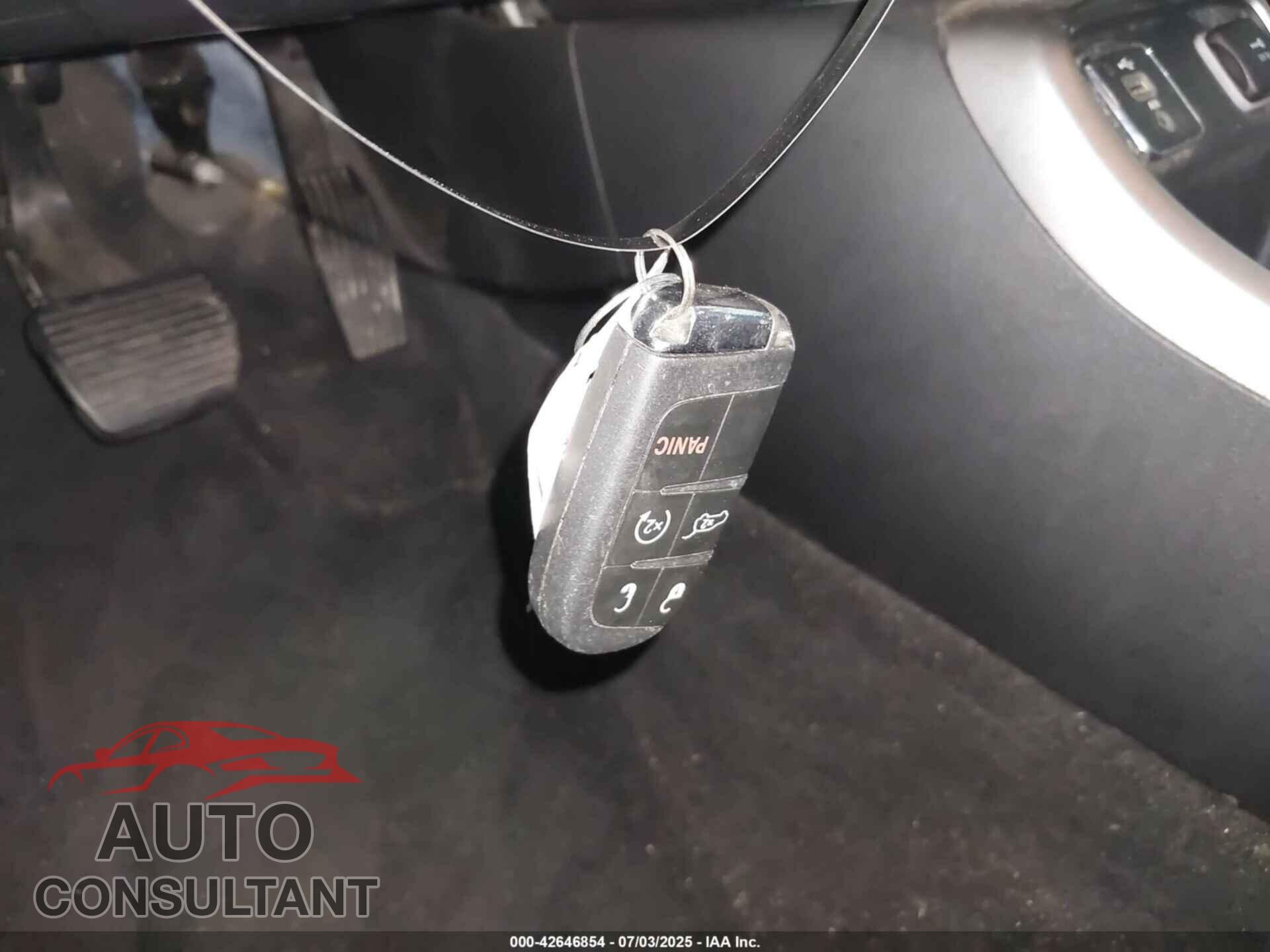JEEP COMPASS 2018 - 3C4NJCBB4JT125252