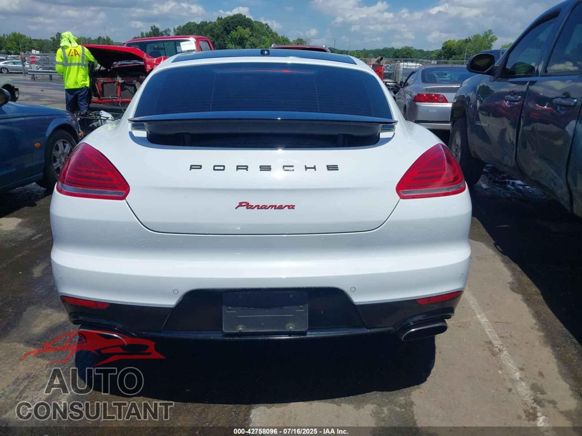 PORSCHE PANAMERA 2016 - WP0AA2A71GL003099