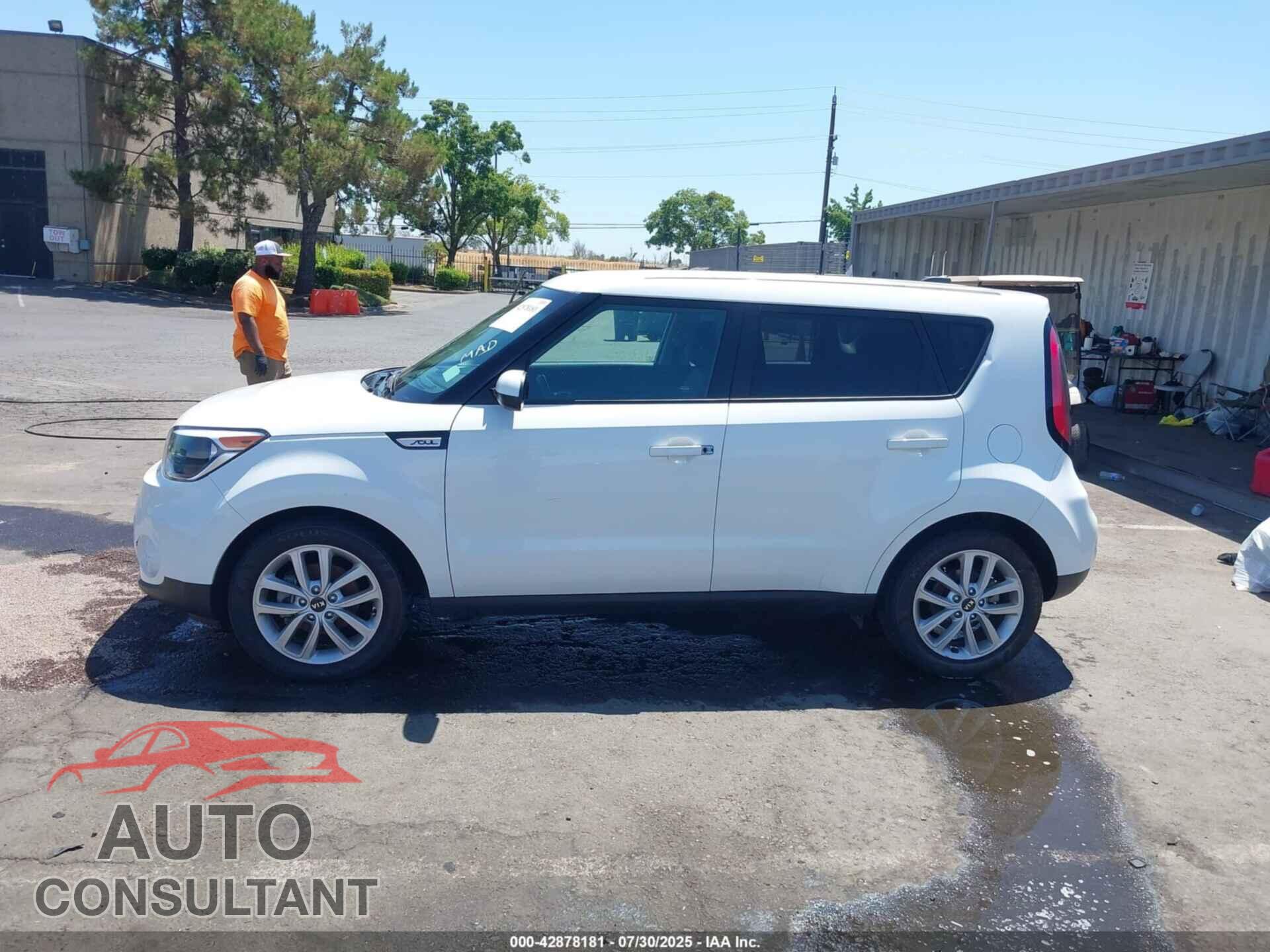 KIA SOUL 2018 - KNDJP3A5XJ7543621