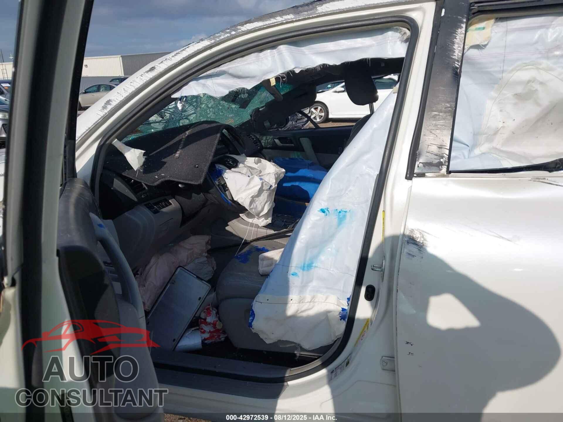 TOYOTA HIGHLANDER 2012 - 5TDZK3EH6CS056947