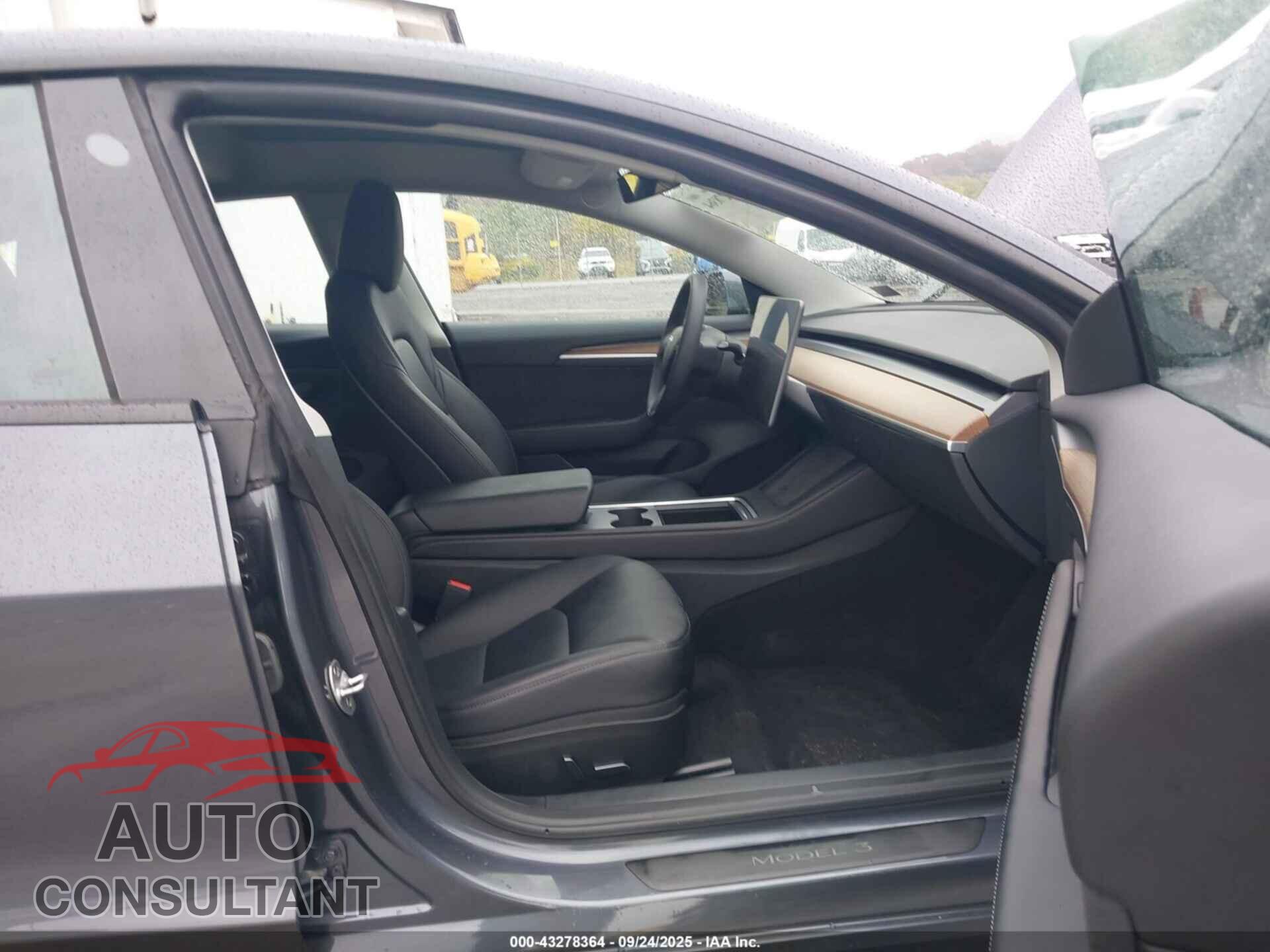 TESLA MODEL 3 2023 - 5YJ3E1EA7PF674308
