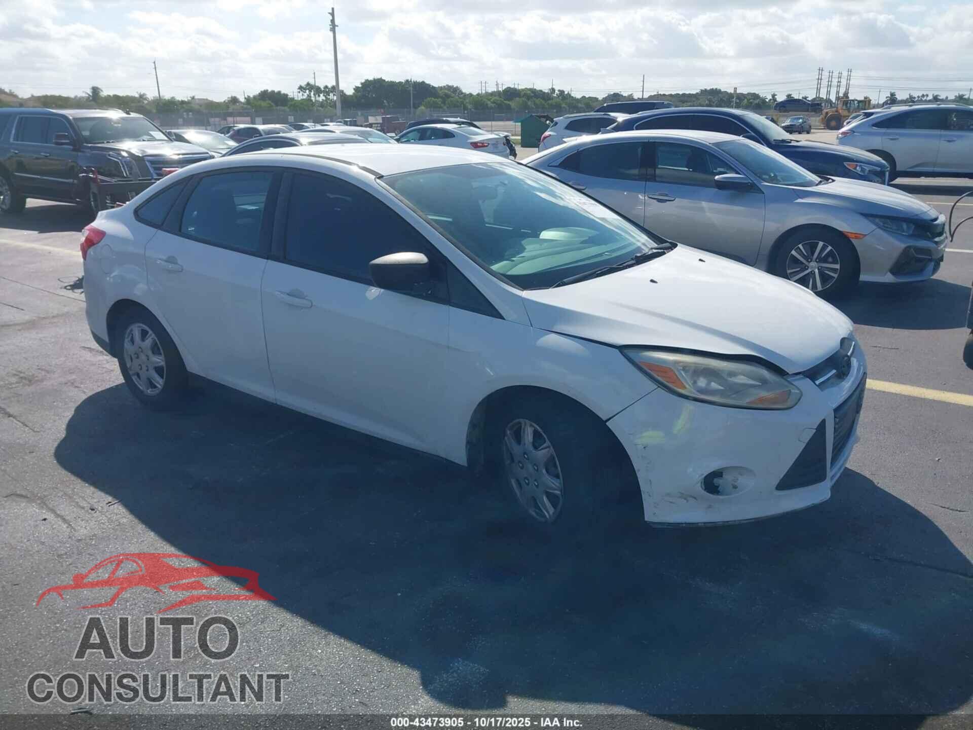 FORD FOCUS 2014 - 1FADP3E22EL225511