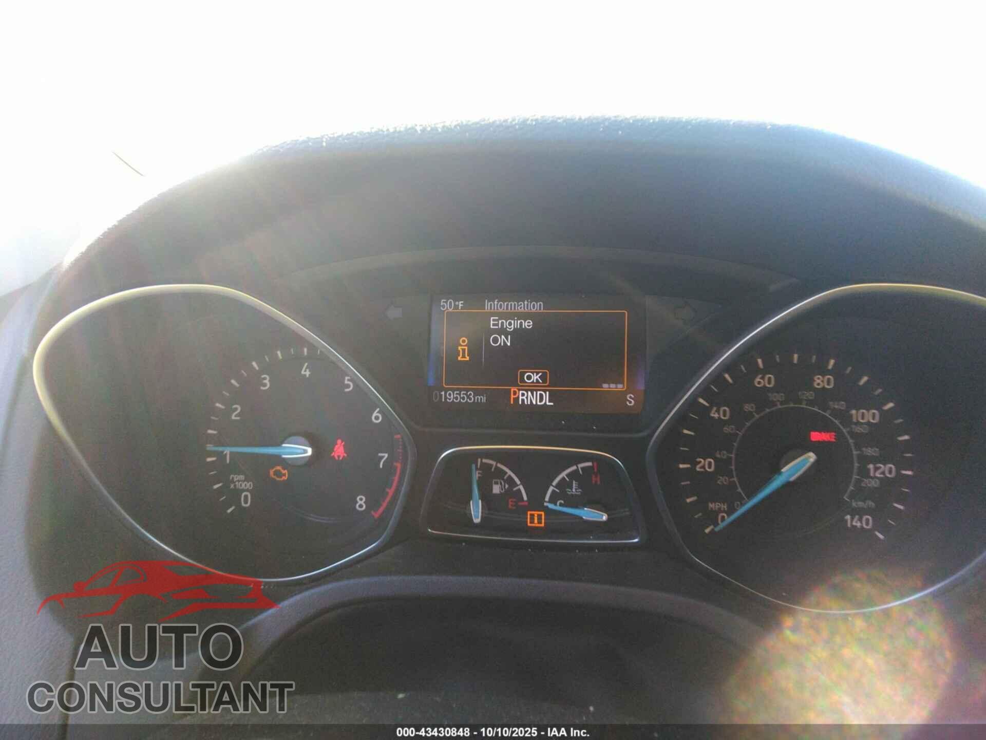 FORD FOCUS 2015 - 1FADP3F29FL212870