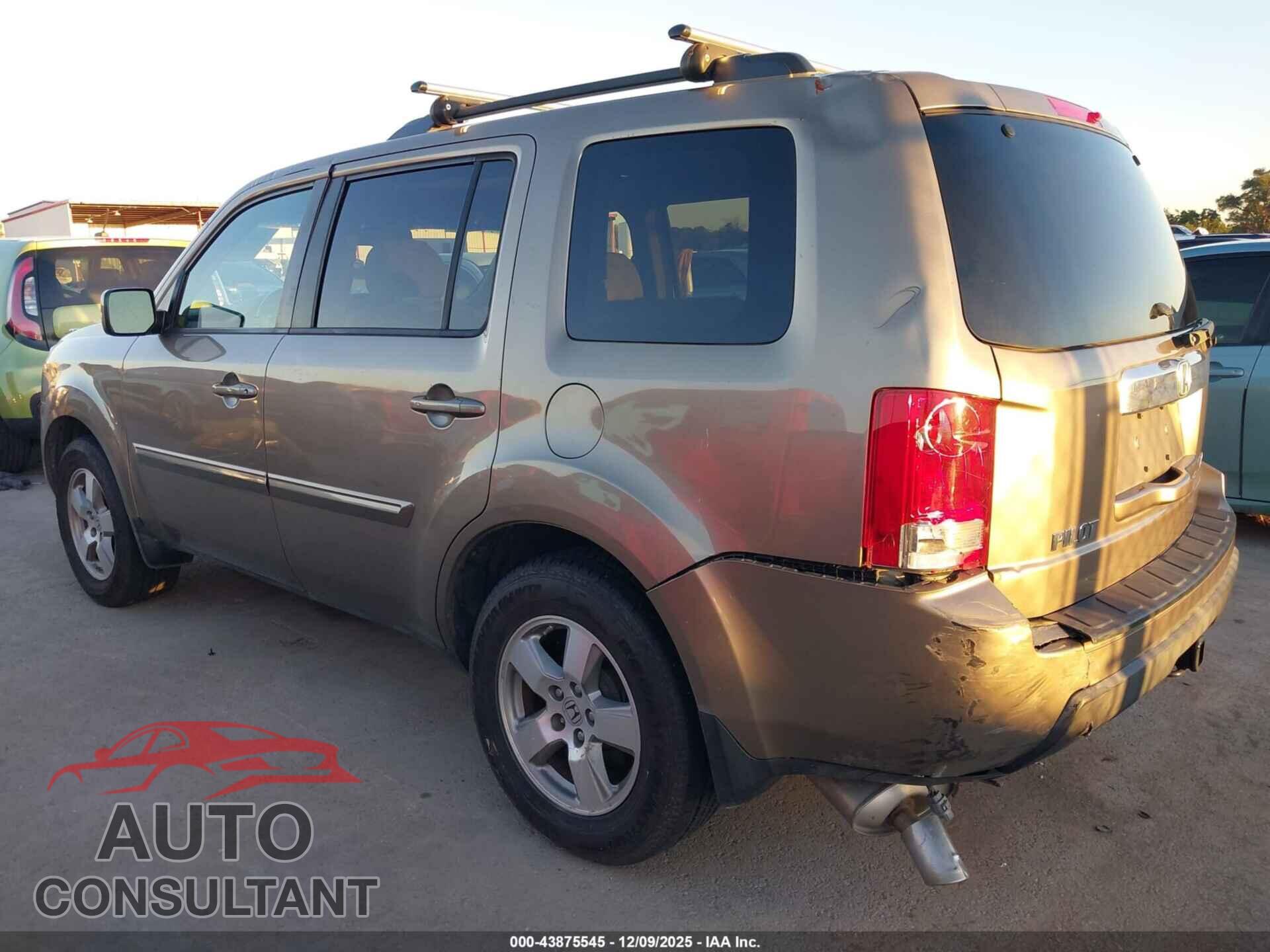 HONDA PILOT 2011 - 5FNYF4H58BB041036