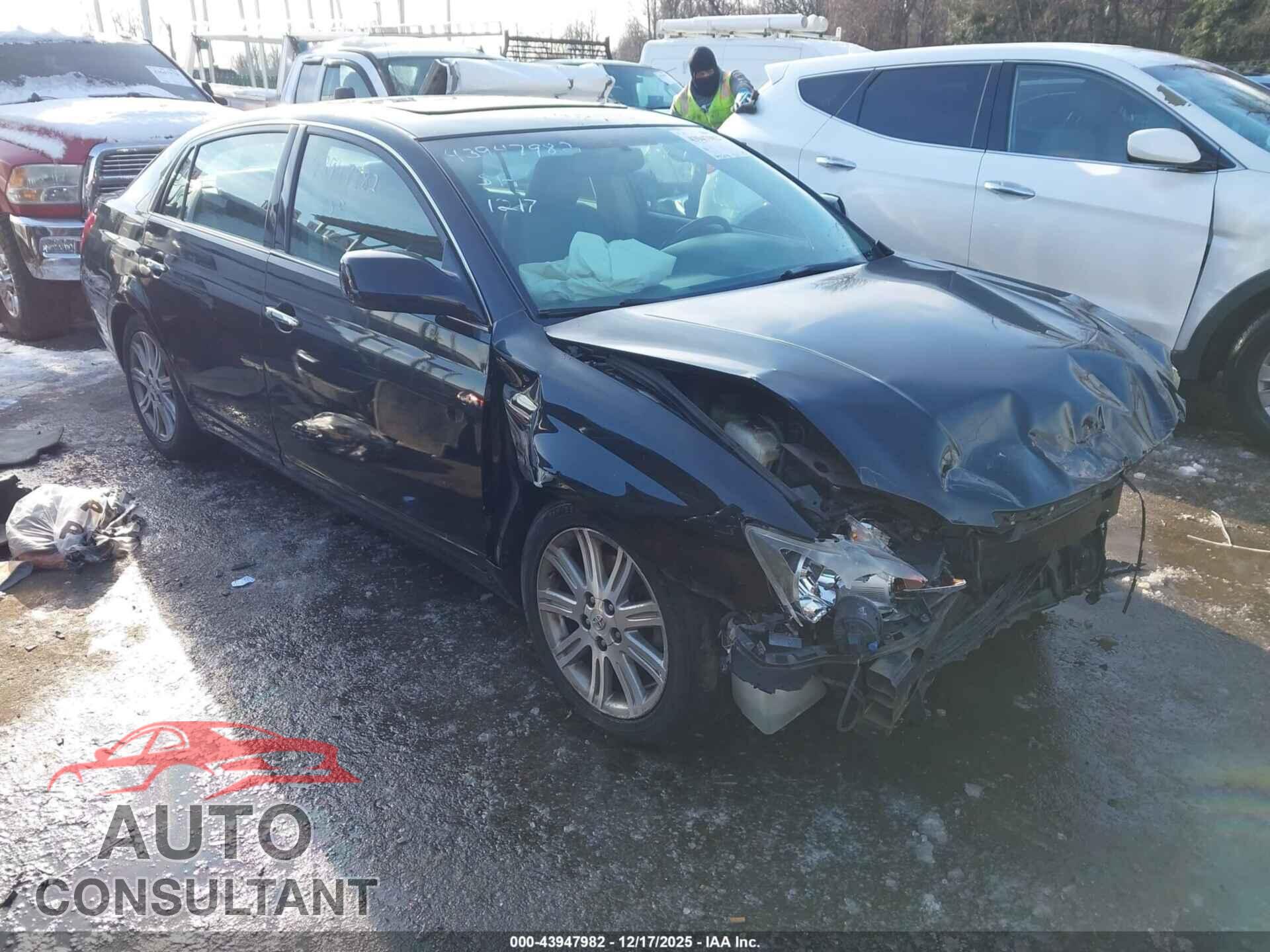 TOYOTA AVALON 2010 - 4T1BK3DB8AU357206