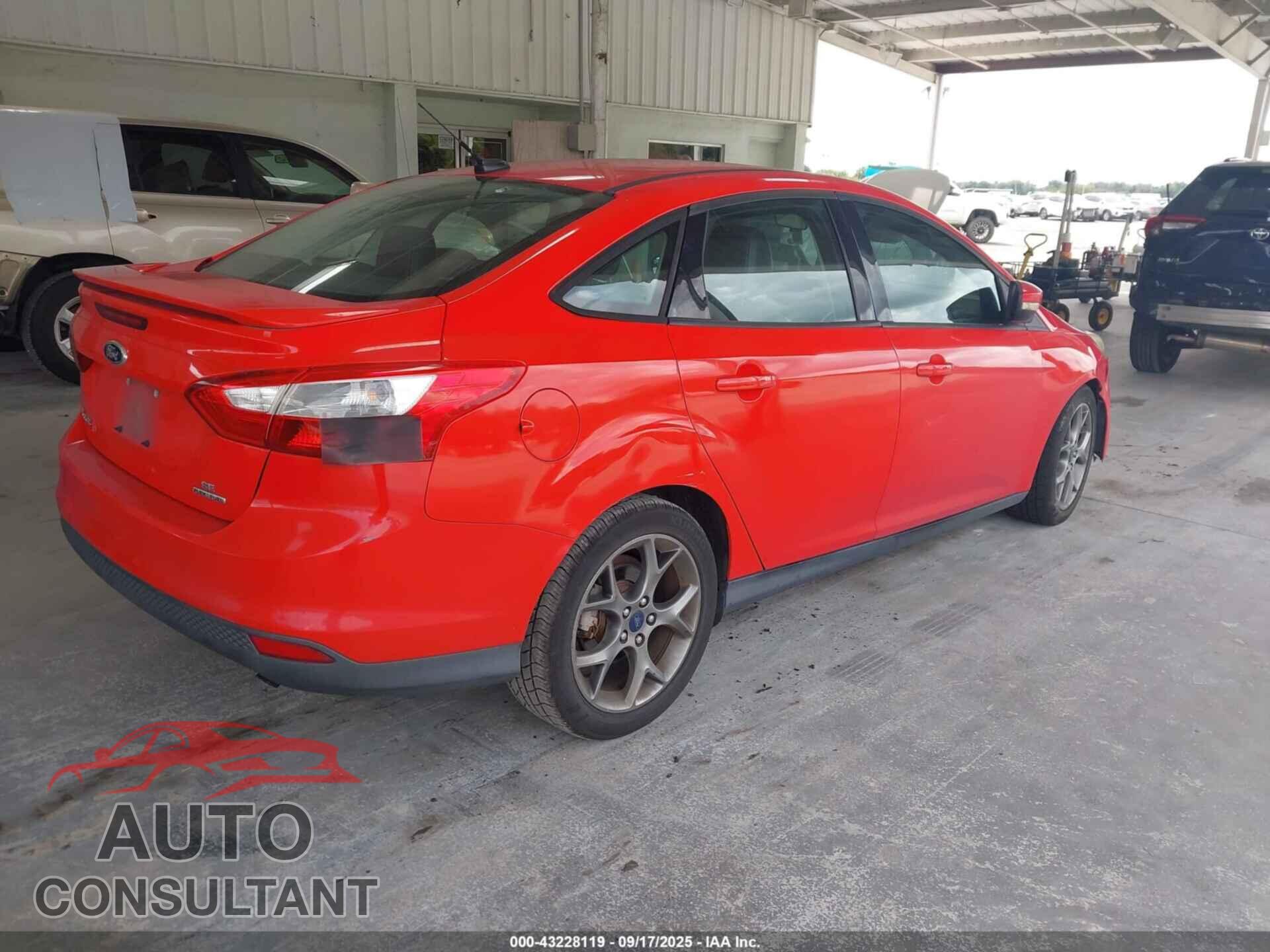 FORD FOCUS 2014 - 1FADP3F28EL435674