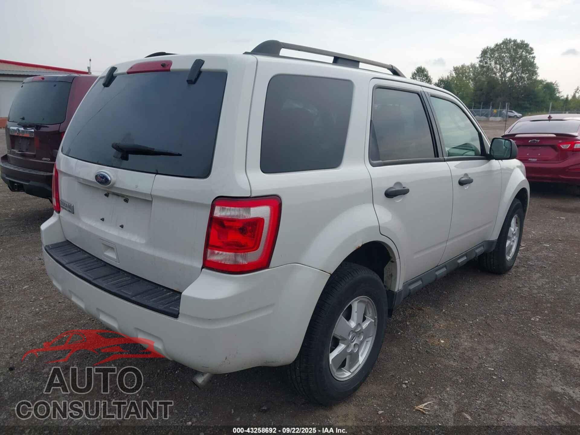 FORD ESCAPE 2011 - 1FMCU9D78BKA70992