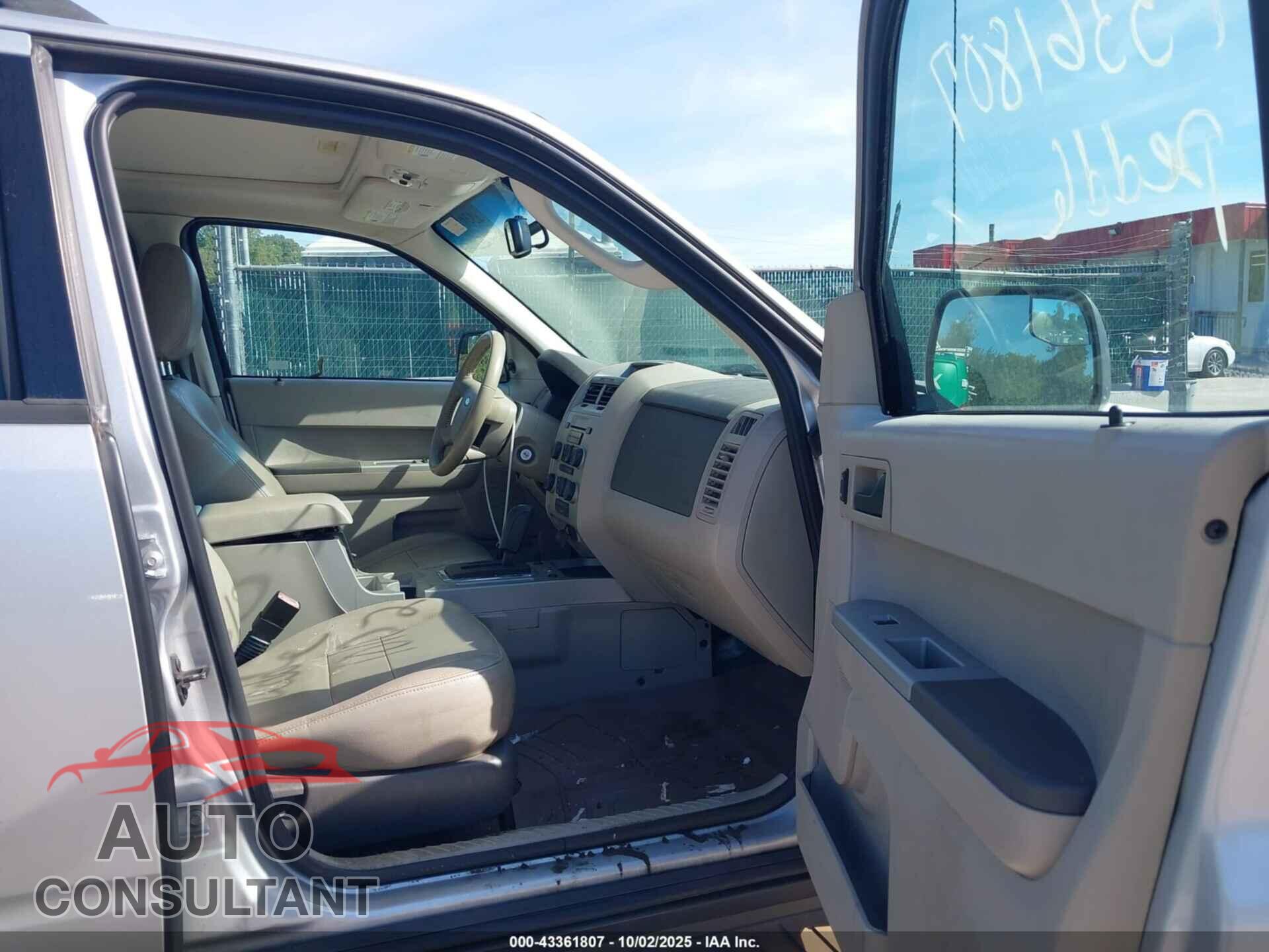FORD ESCAPE 2011 - 1FMCU9DG2BKC35368