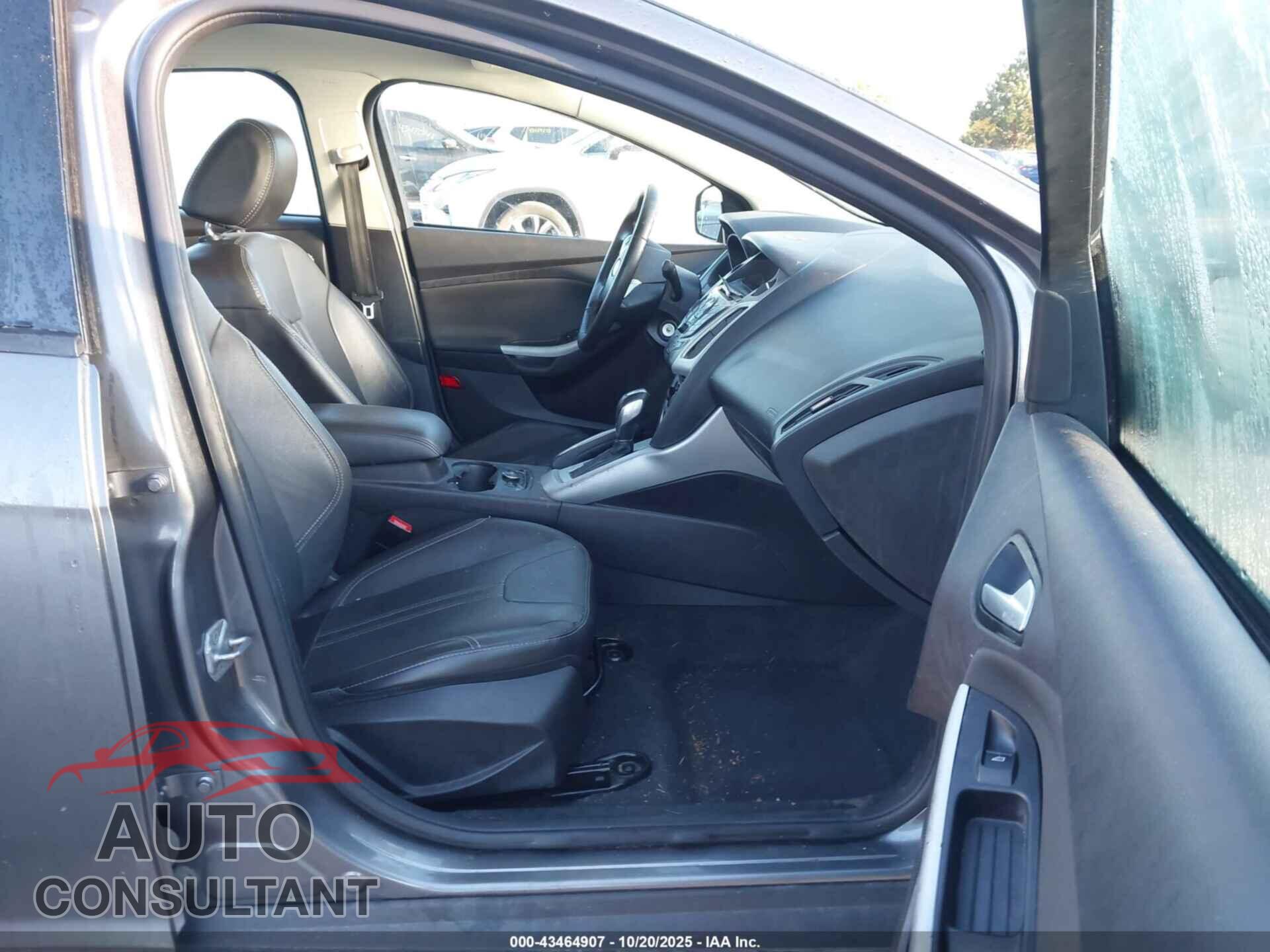 FORD FOCUS 2014 - 1FADP3F26EL127855