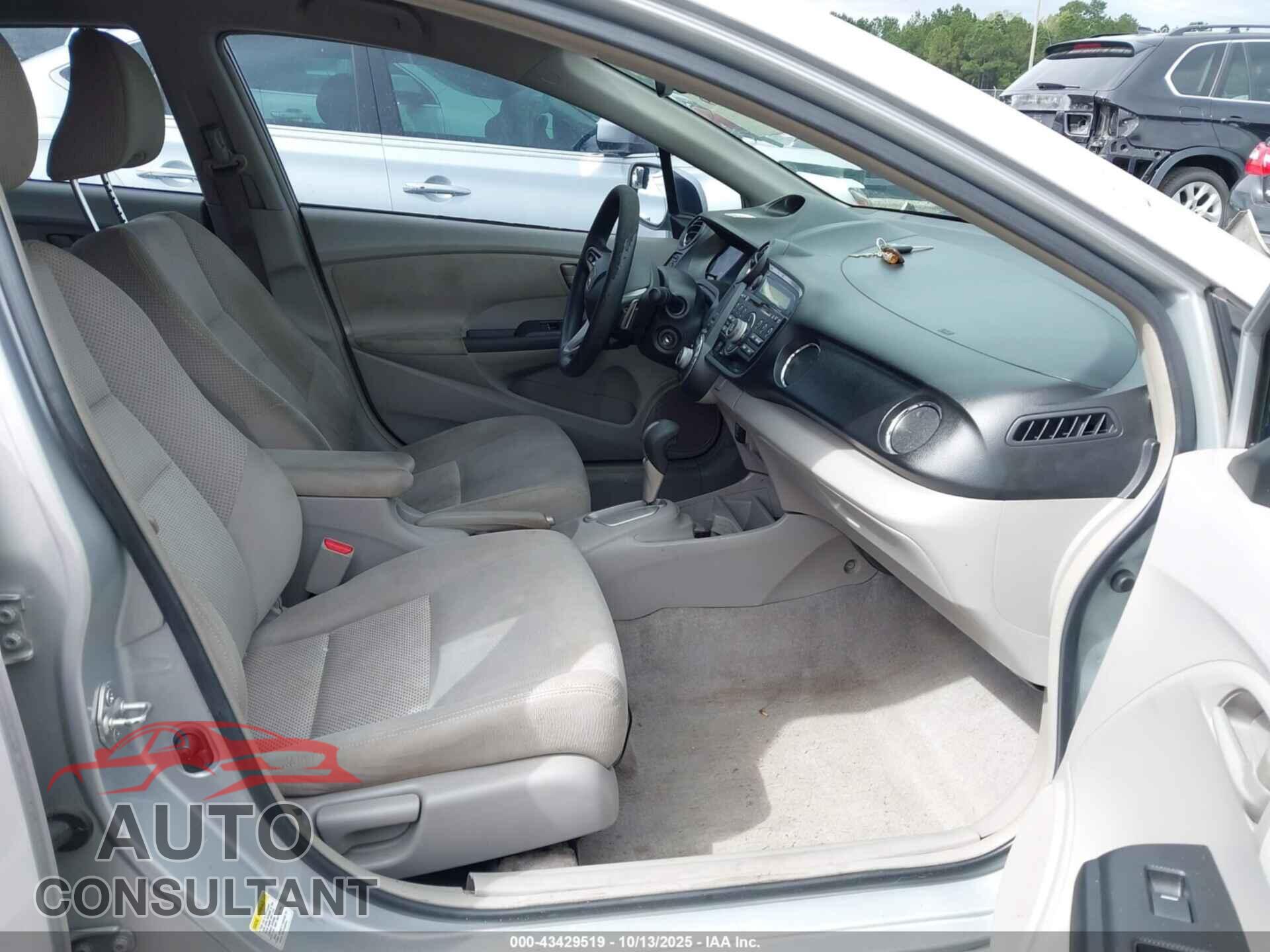 HONDA INSIGHT 2011 - JHMZE2H79BS003460
