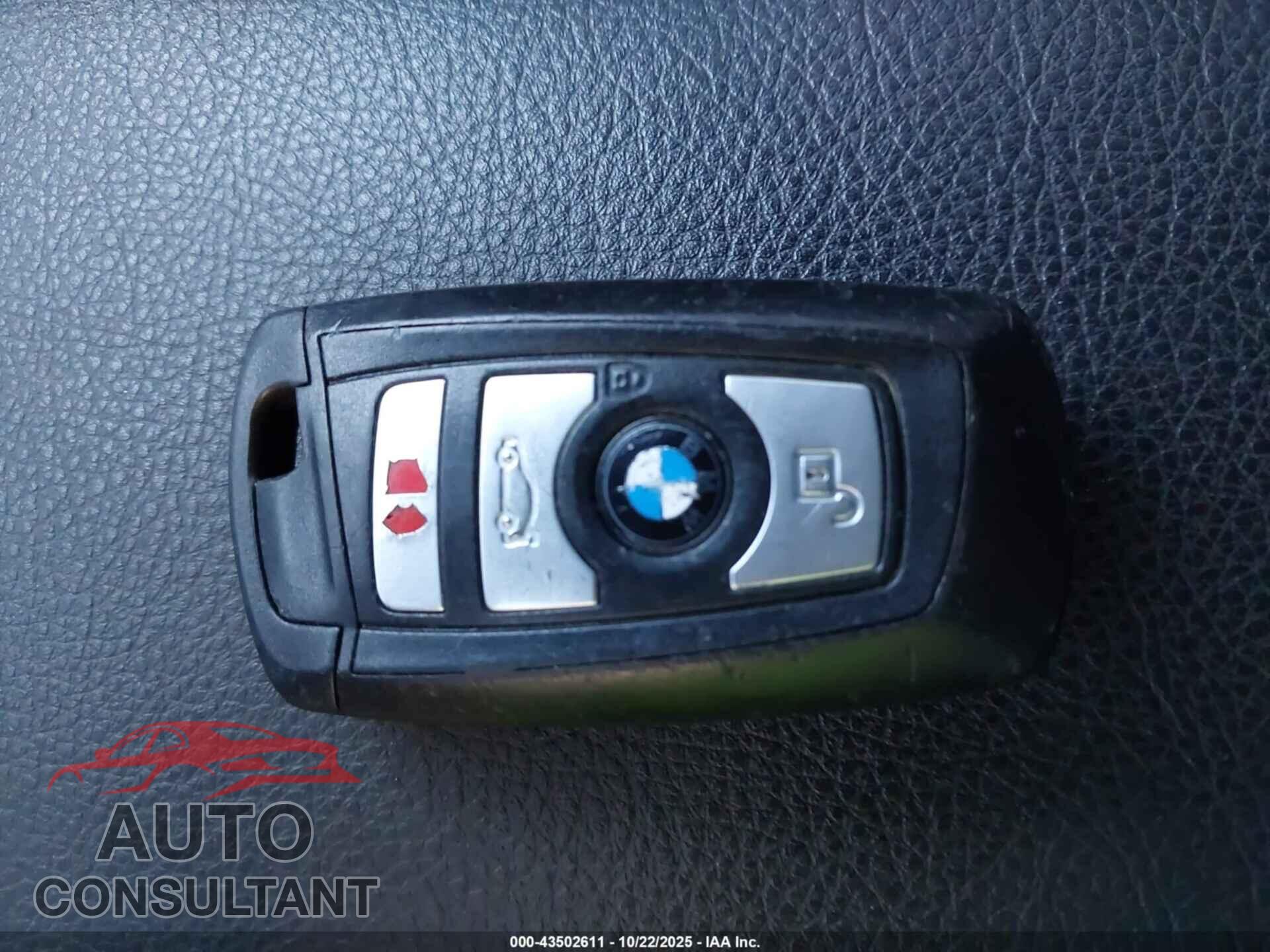 BMW 320I 2018 - WBA8A3C52JA067393