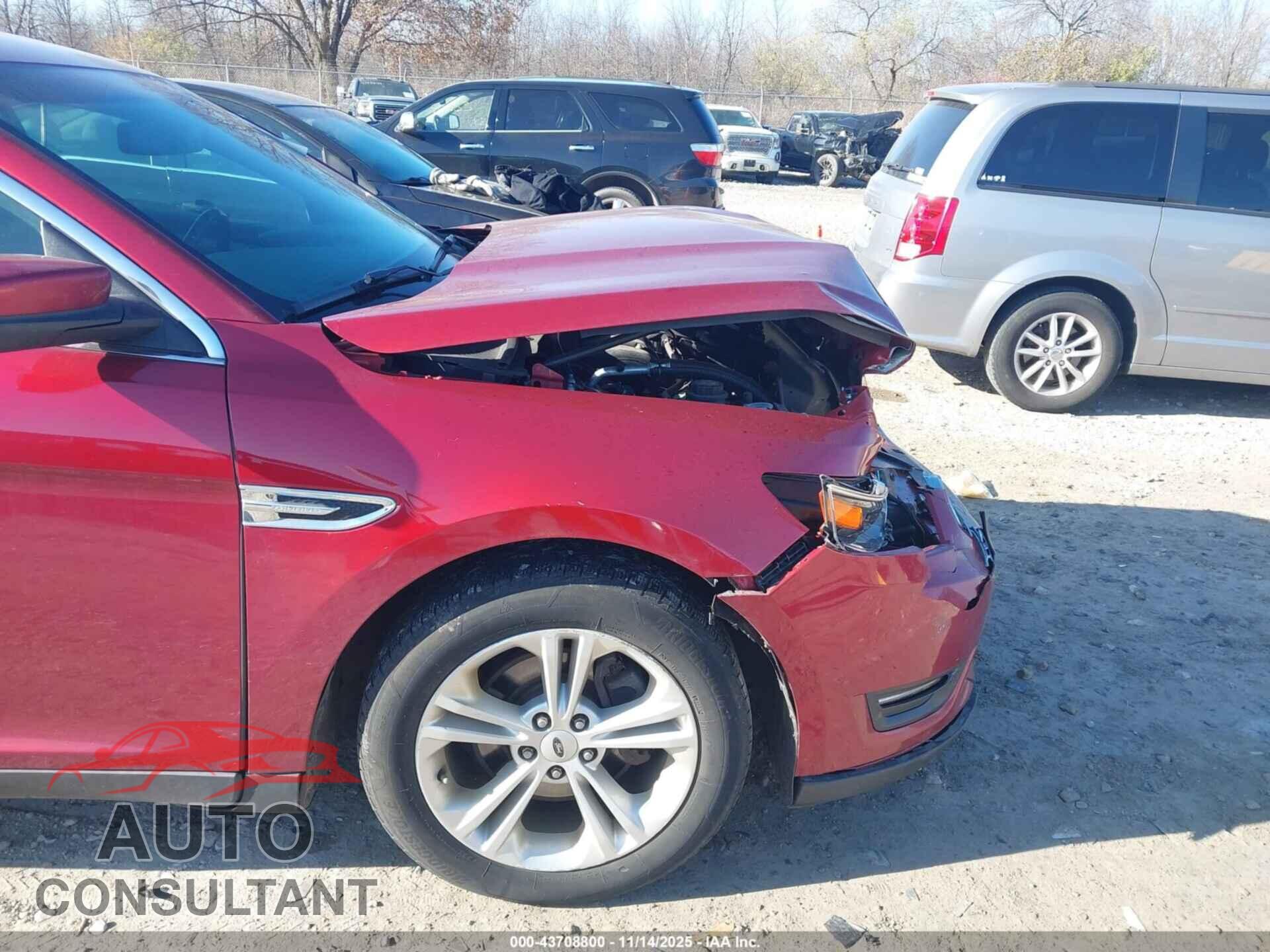 FORD TAURUS 2015 - 1FAHP2E82FG113754