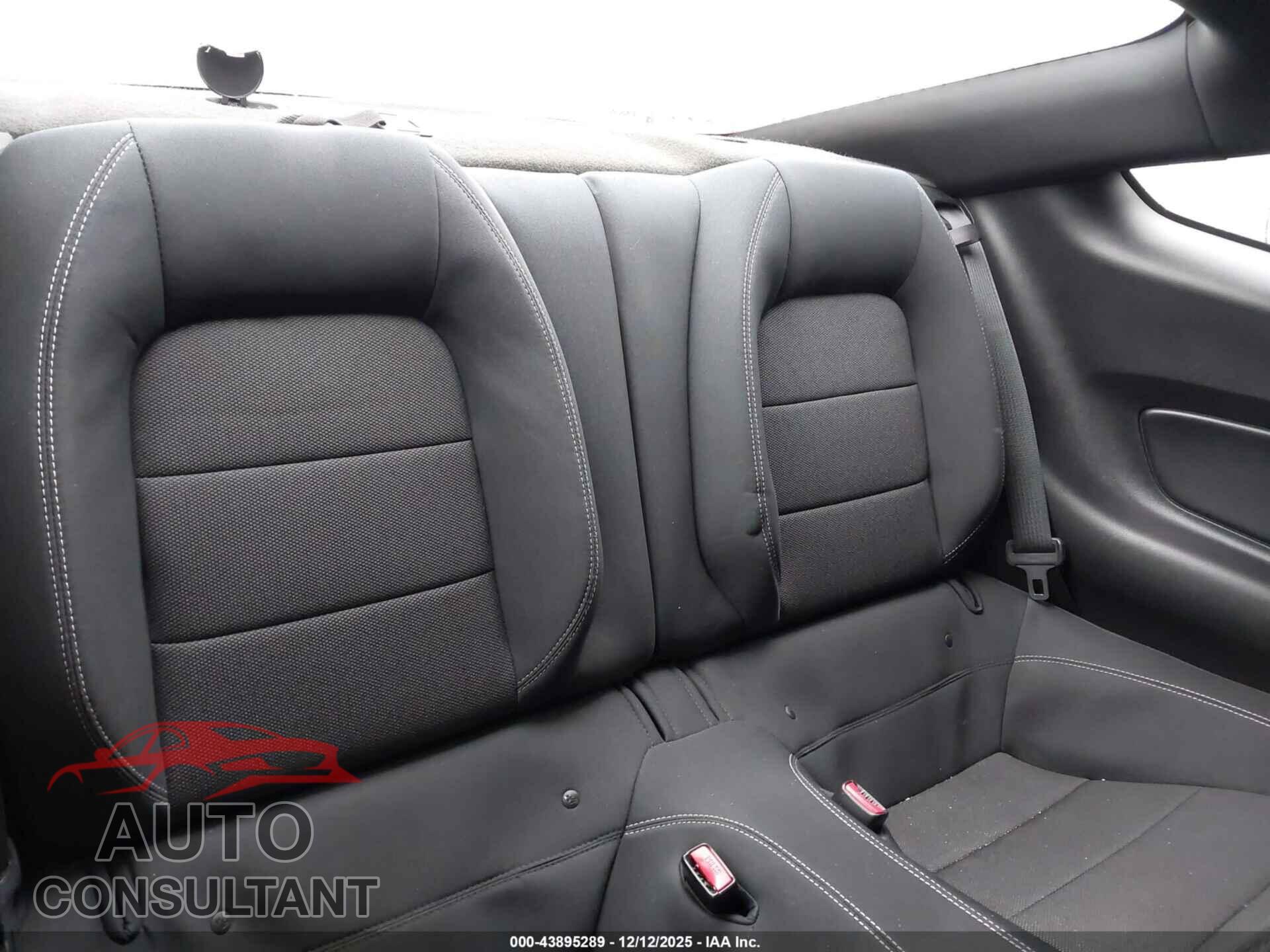FORD MUSTANG 2017 - 1FA6P8AM6H5238364