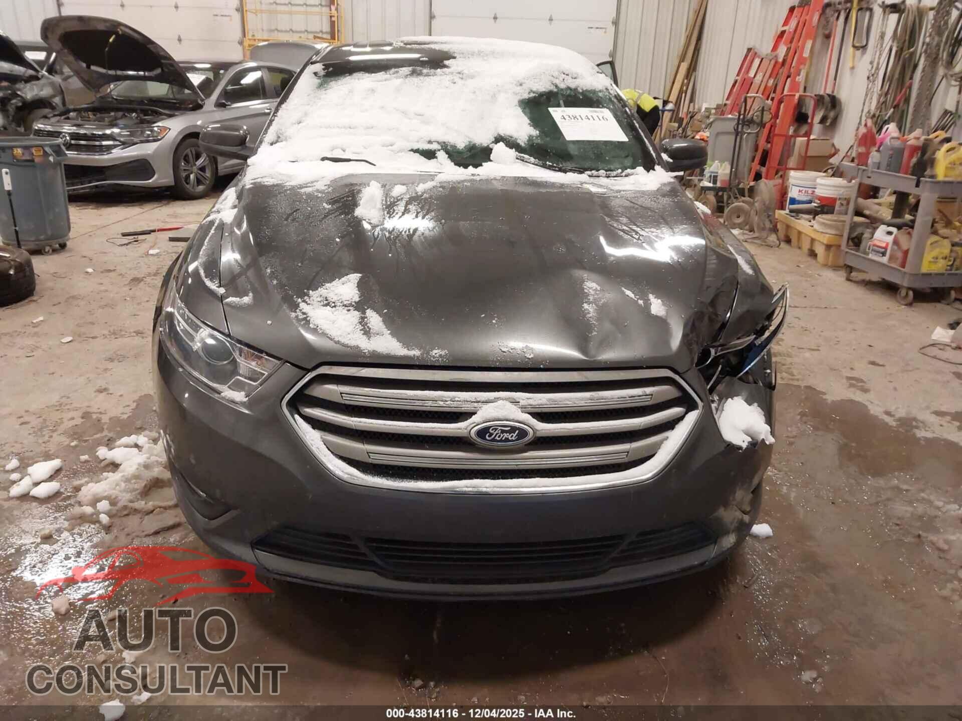 FORD TAURUS 2015 - 1FAHP2E82FG209027