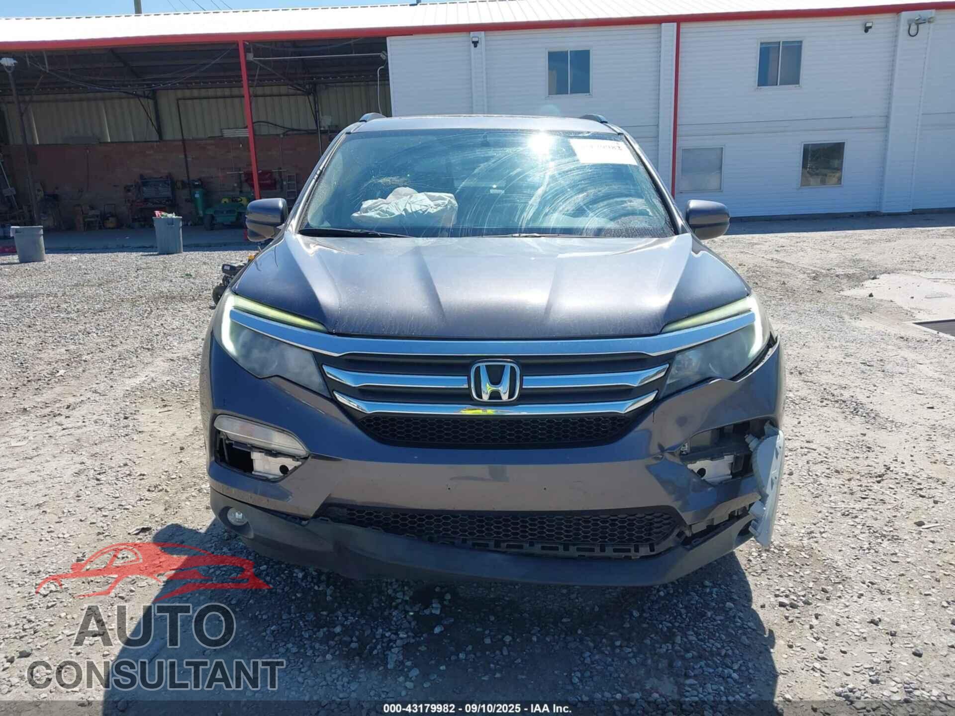 HONDA PILOT 2018 - 5FNYF5H50JB006656