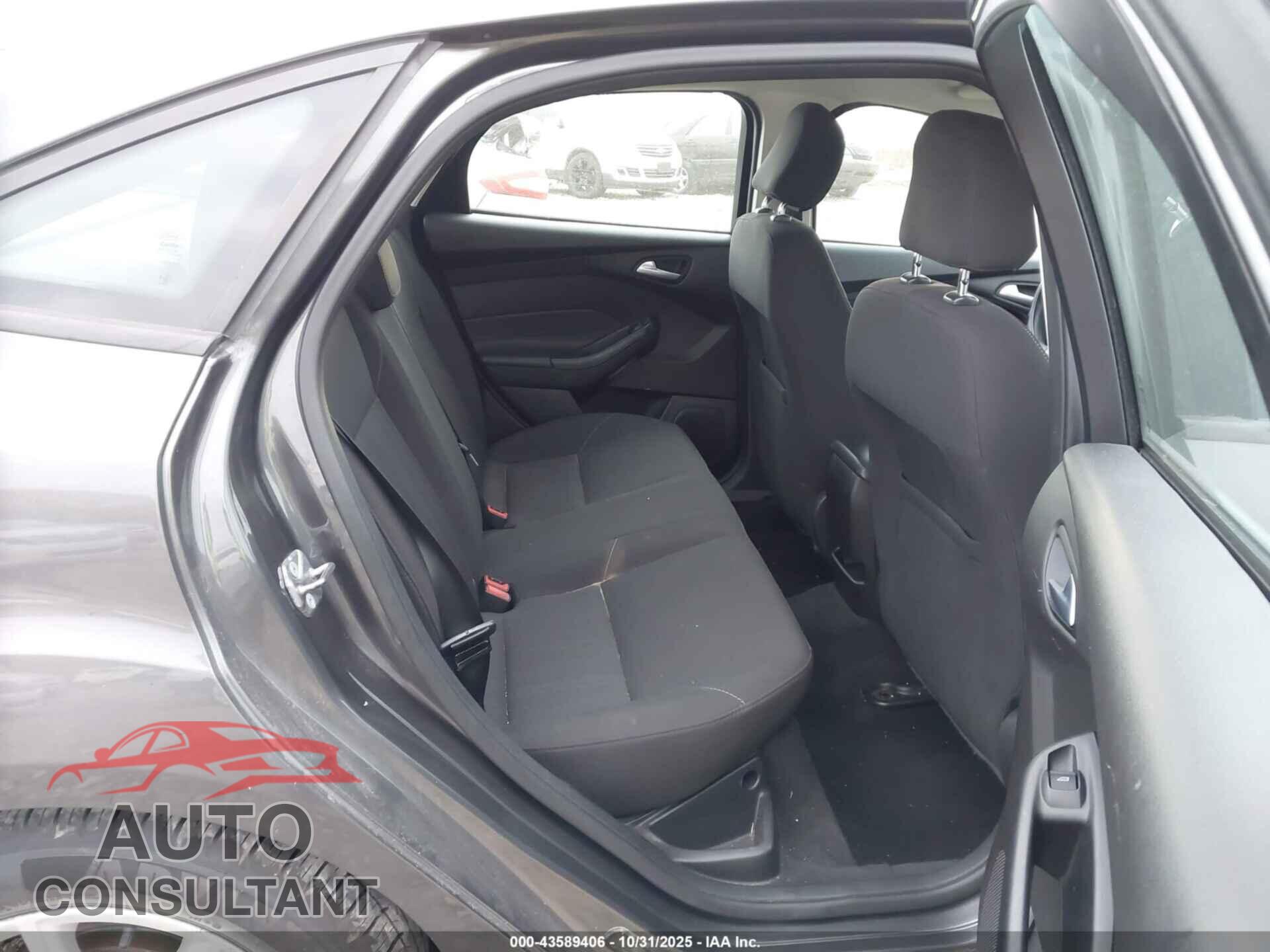 FORD FOCUS 2015 - 1FADP3F25FL382708