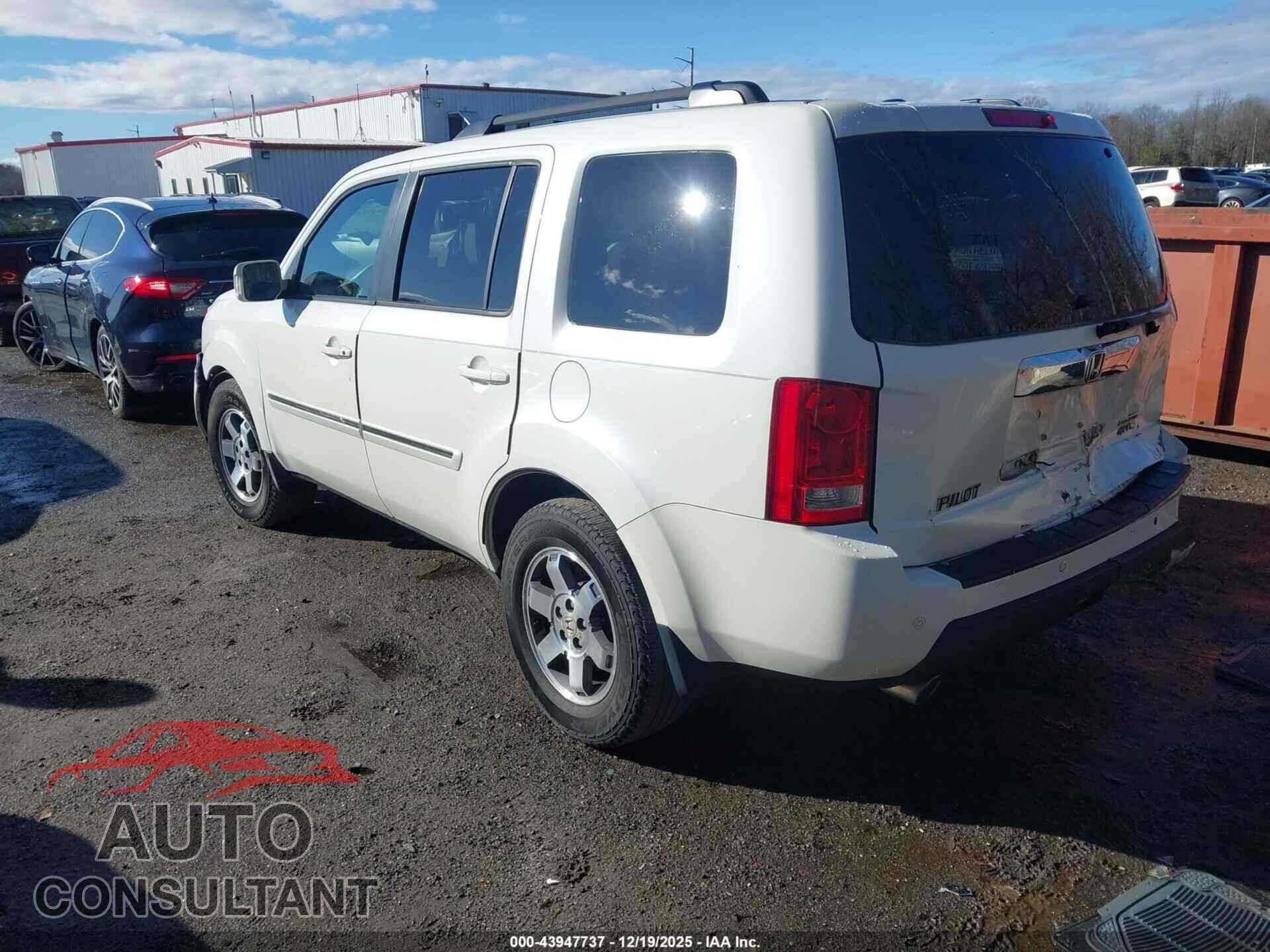 HONDA PILOT 2011 - 5FNYF4H95BB096532