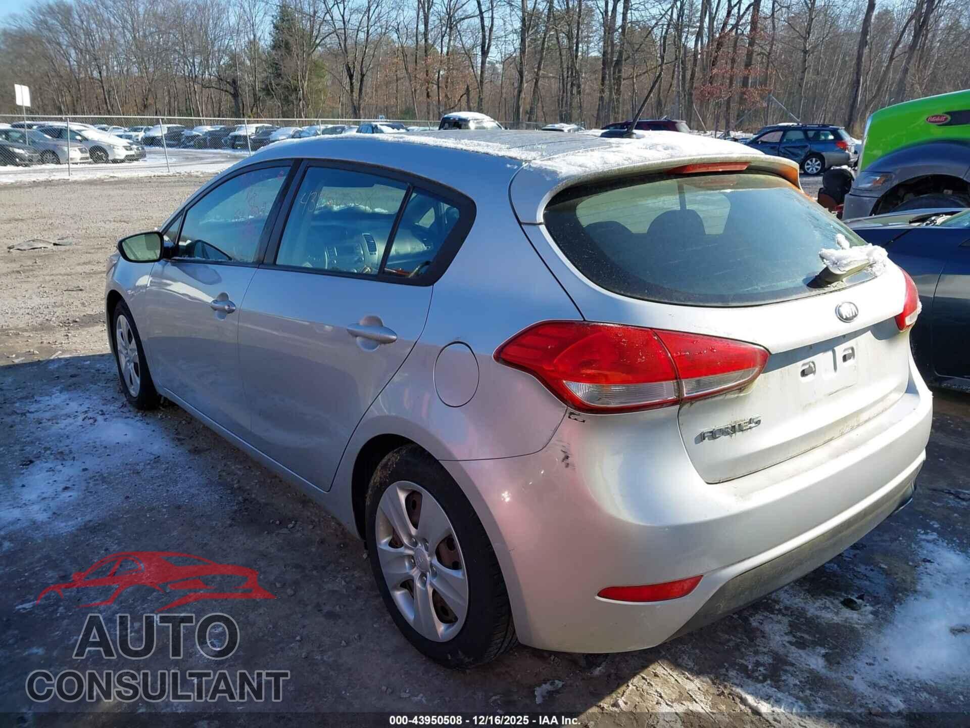 KIA FORTE 2016 - KNAFK5A85G5547863