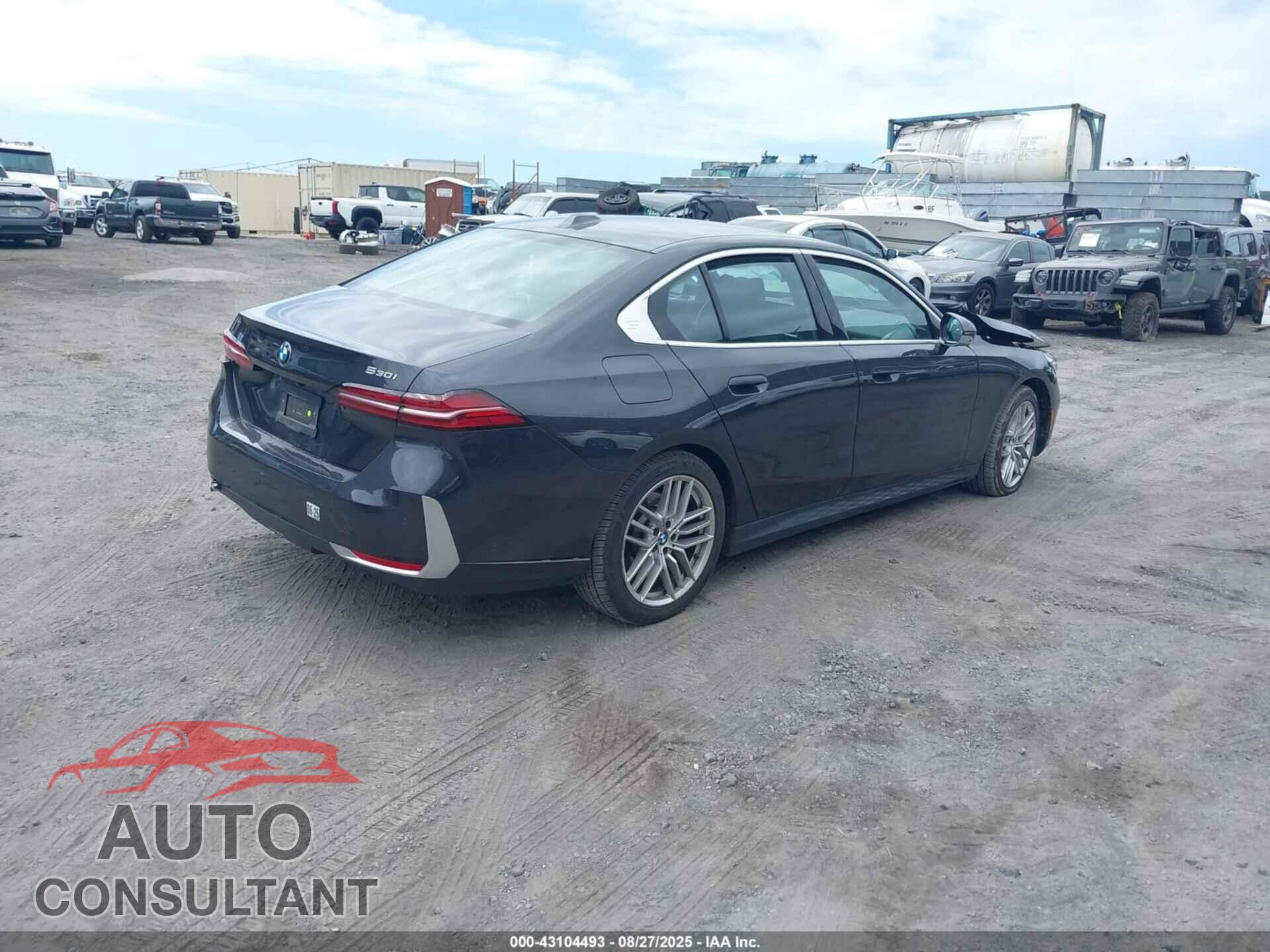 BMW 530 2024 - WBA43FJ08RCS03527