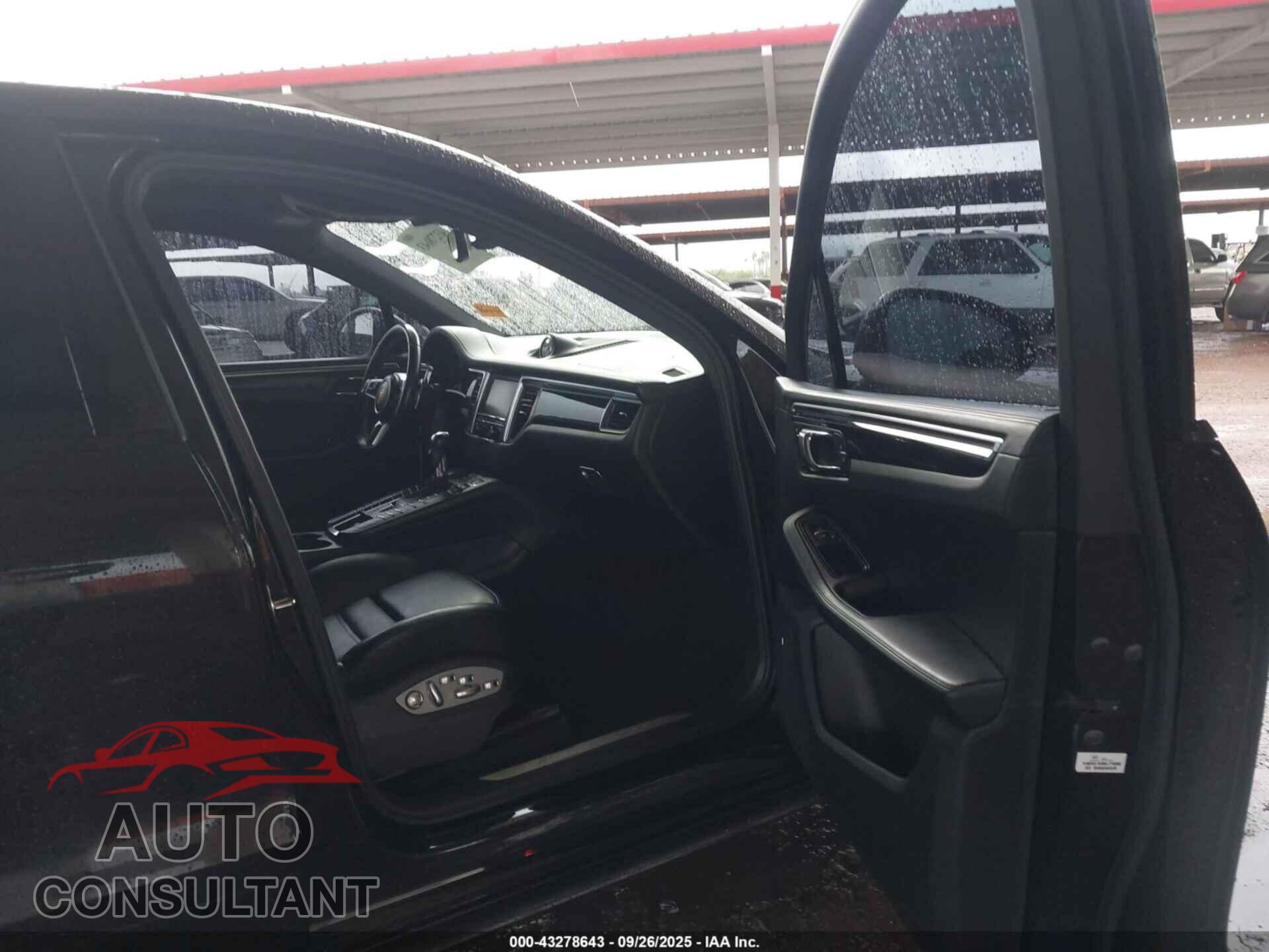 PORSCHE MACAN 2015 - WP1AF2A58FLB94002
