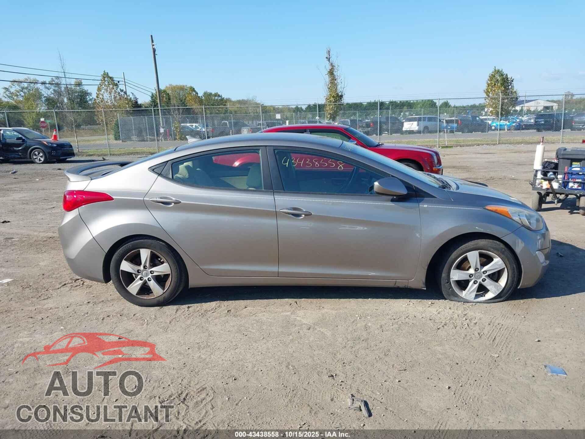 HYUNDAI ELANTRA 2013 - 5NPDH4AE1DH435744