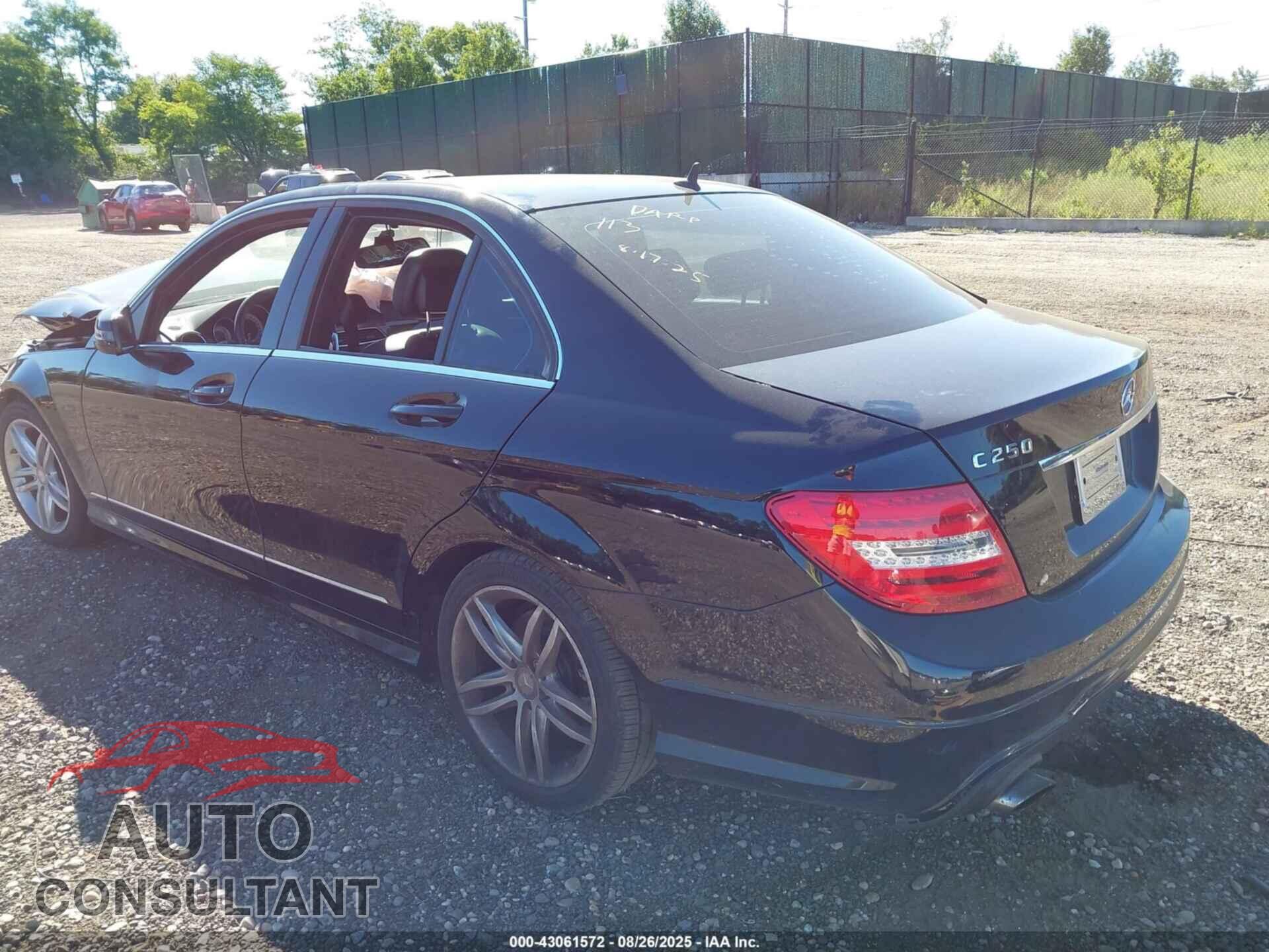 MERCEDES-BENZ C 250 2013 - WDDGF4HB9DA769001