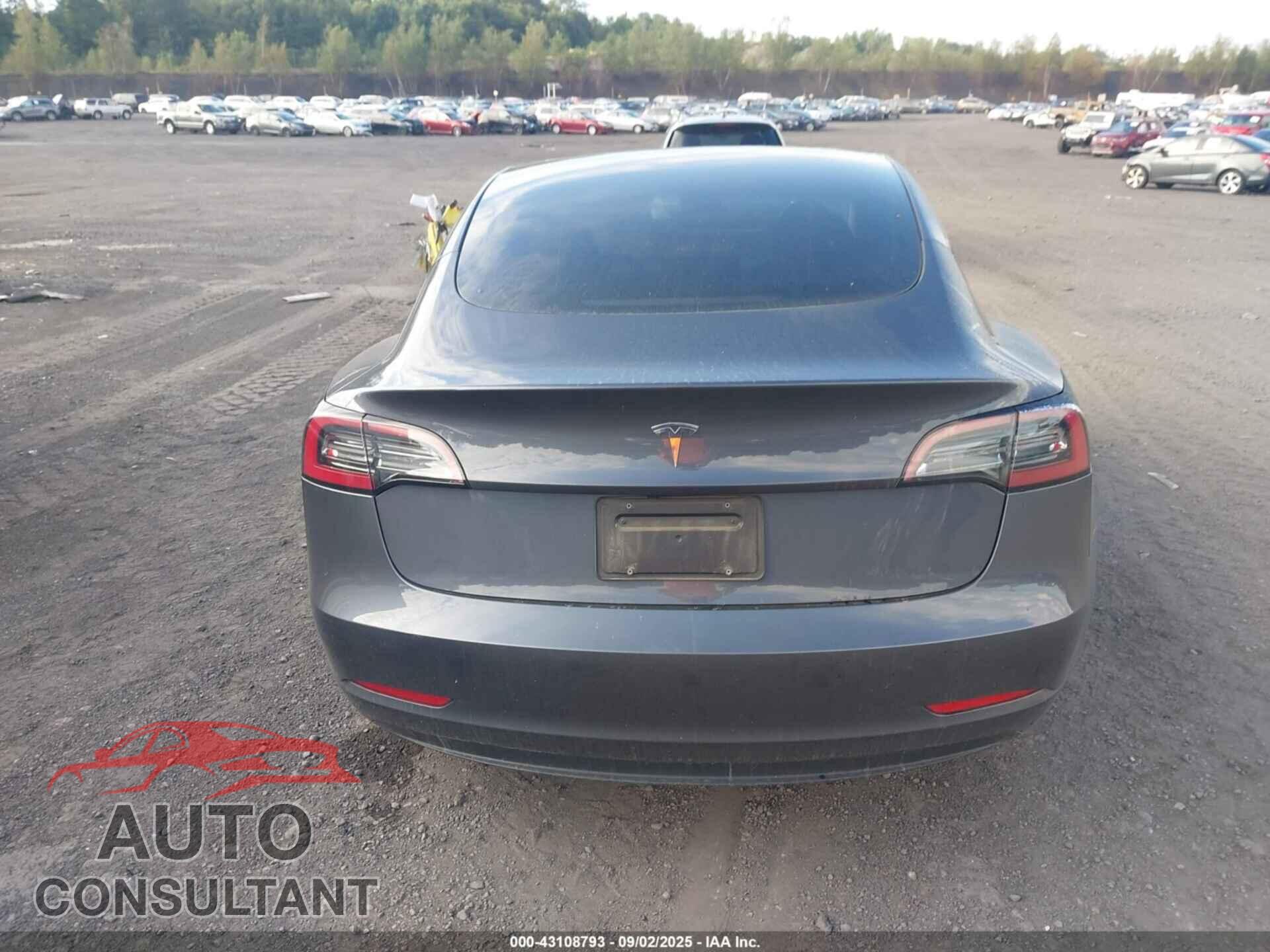 TESLA MODEL 3 2023 - 5YJ3E1EA8PF685768