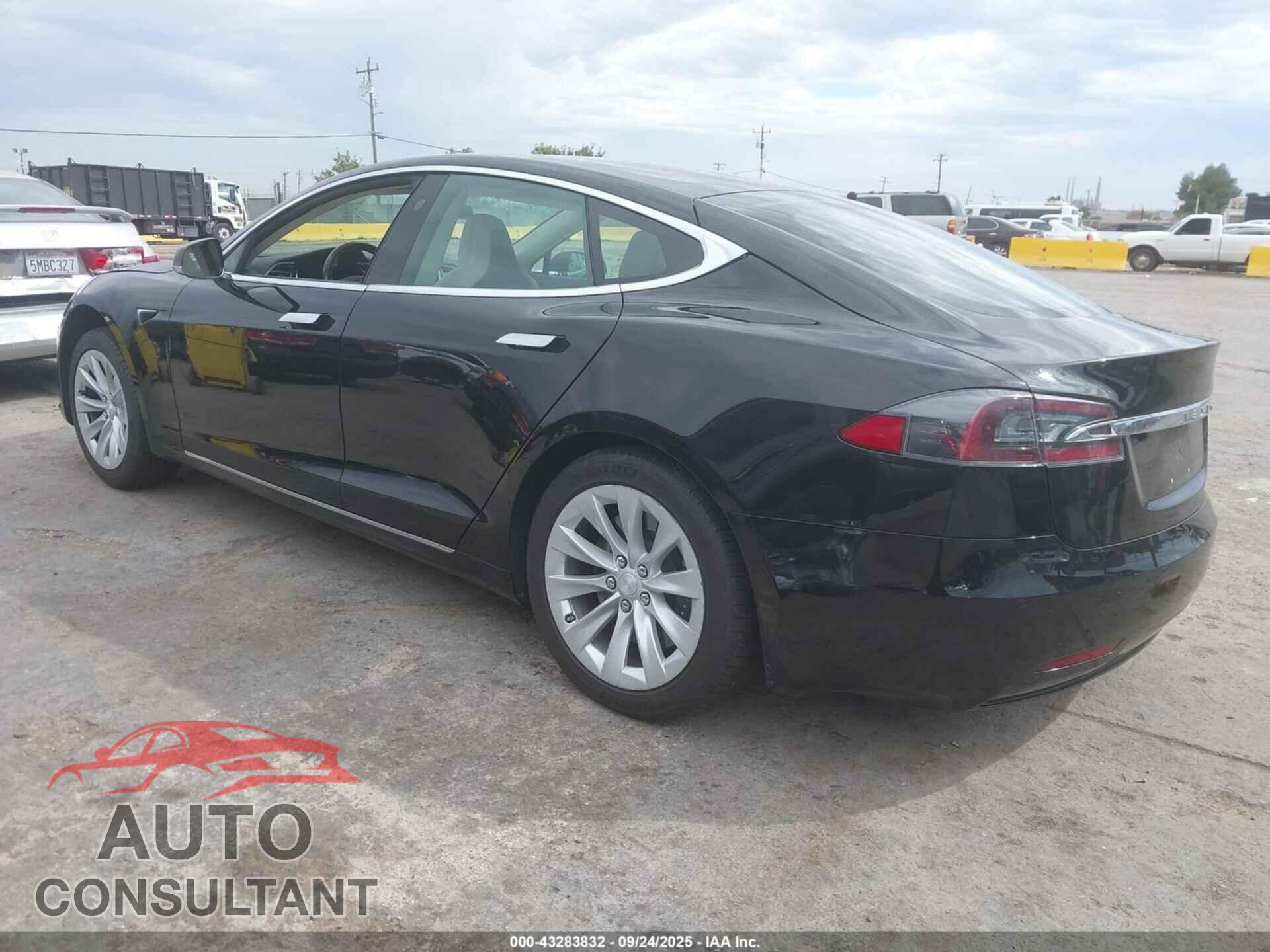 TESLA MODEL S 2017 - 5YJSA1E15HF227629