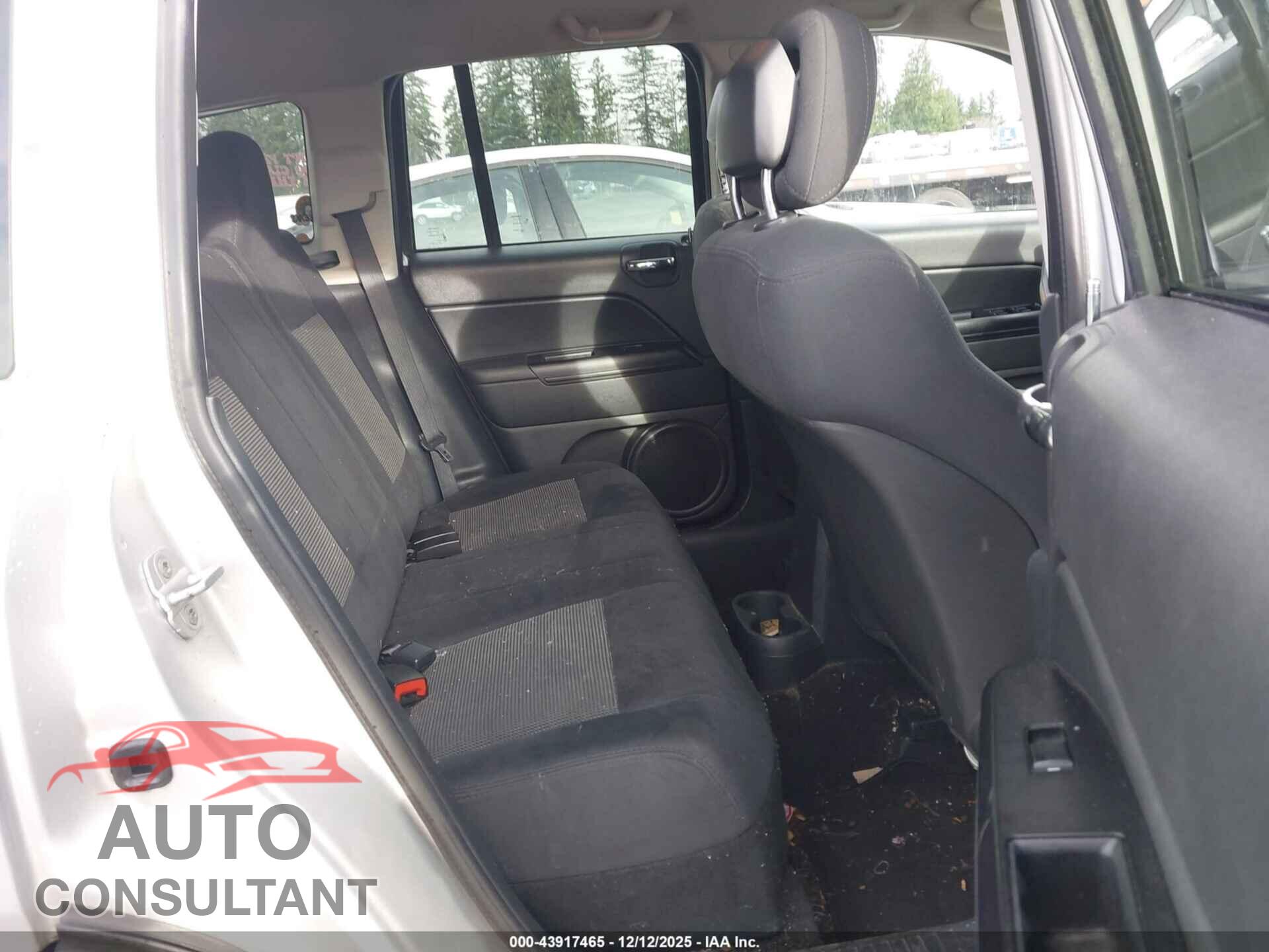 JEEP COMPASS 2011 - 1J4NF1FB8BD216574