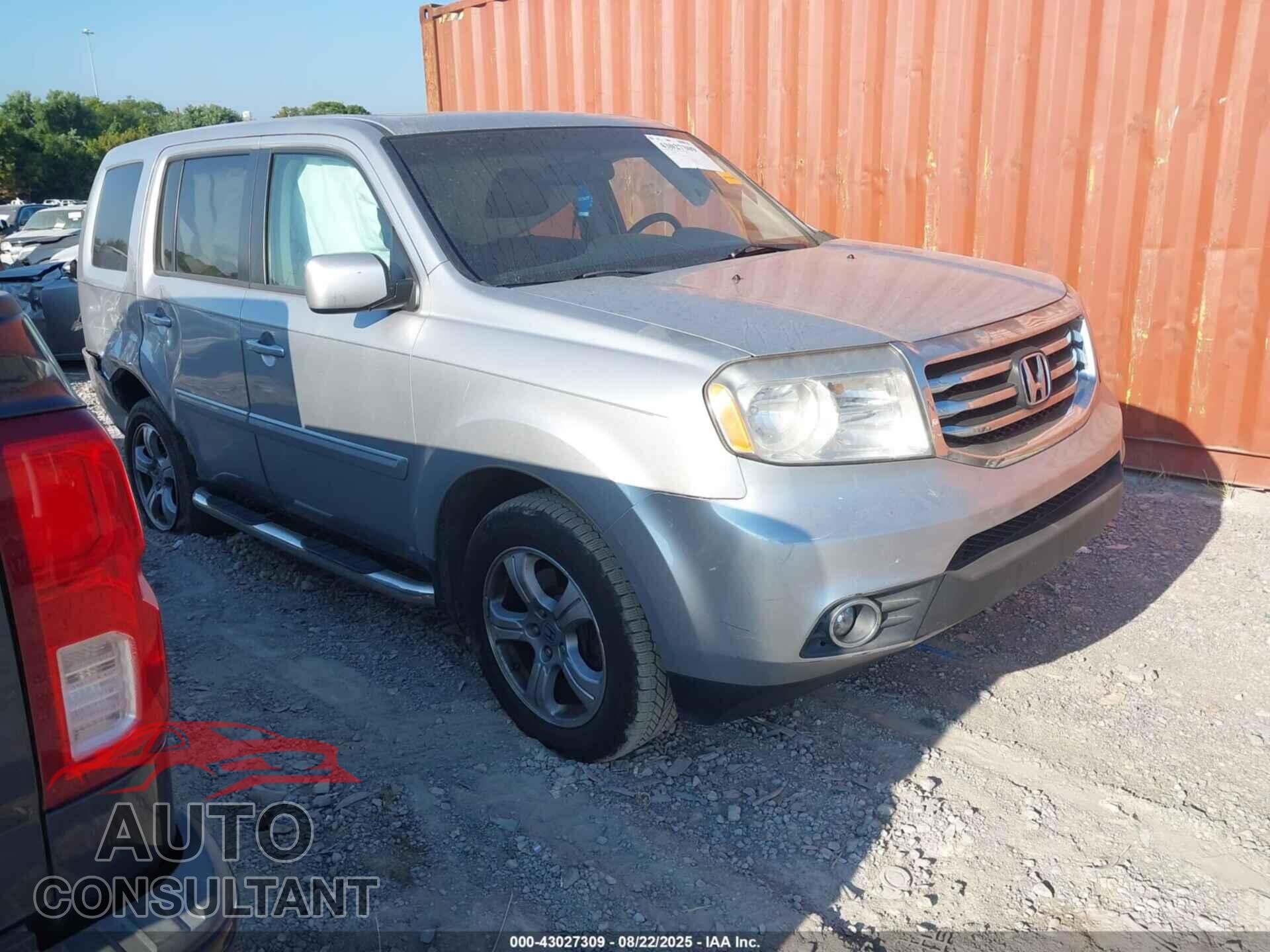 HONDA PILOT 2013 - 5FNYF3H50DB011283