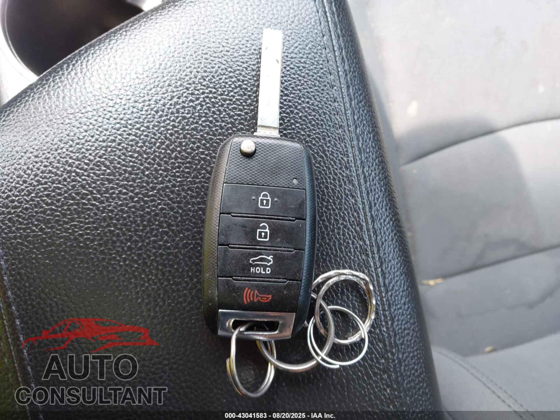KIA OPTIMA 2015 - KNAGM4A73F5646888
