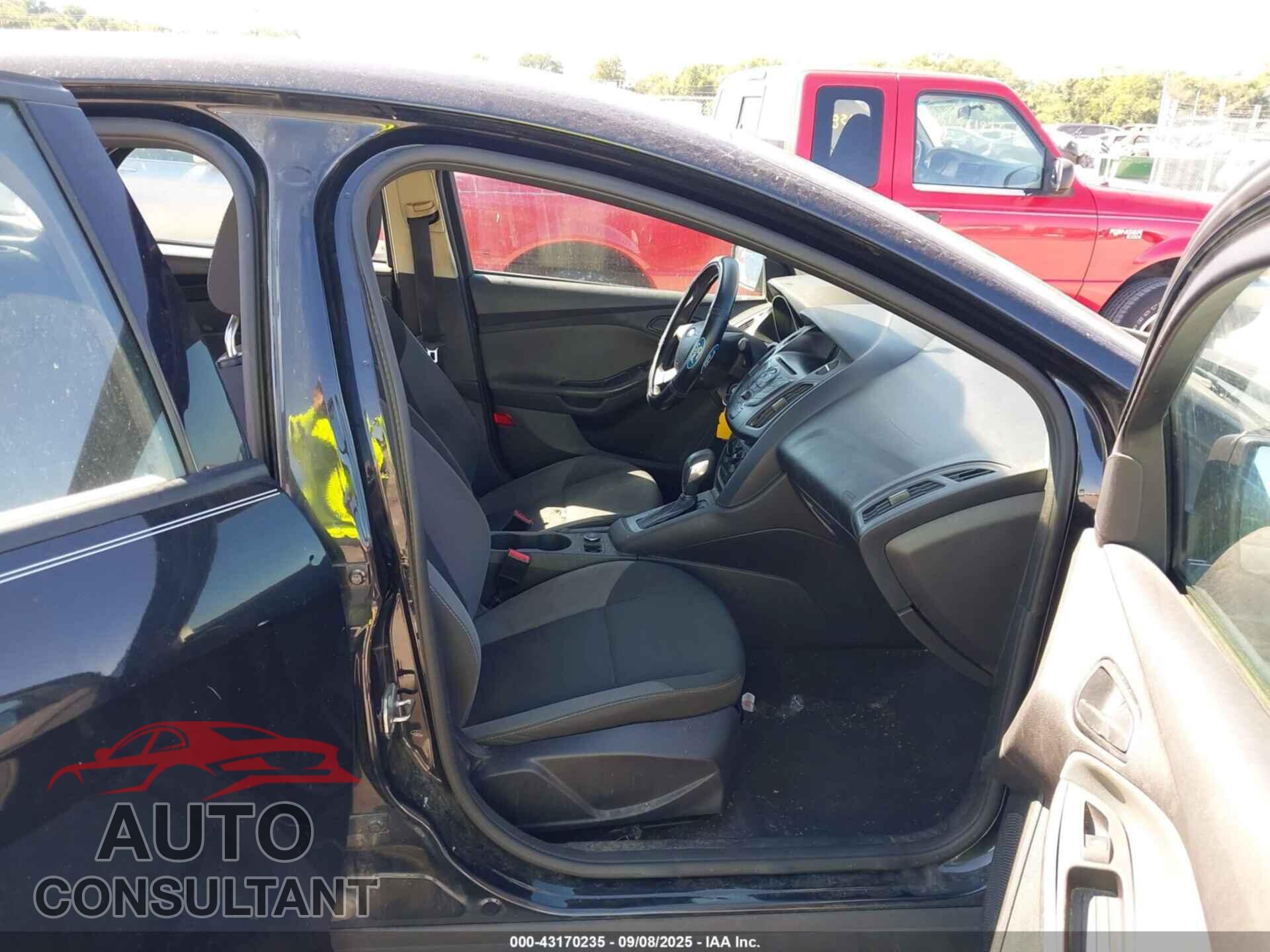 FORD FOCUS 2014 - 1FADP3E24EL390606
