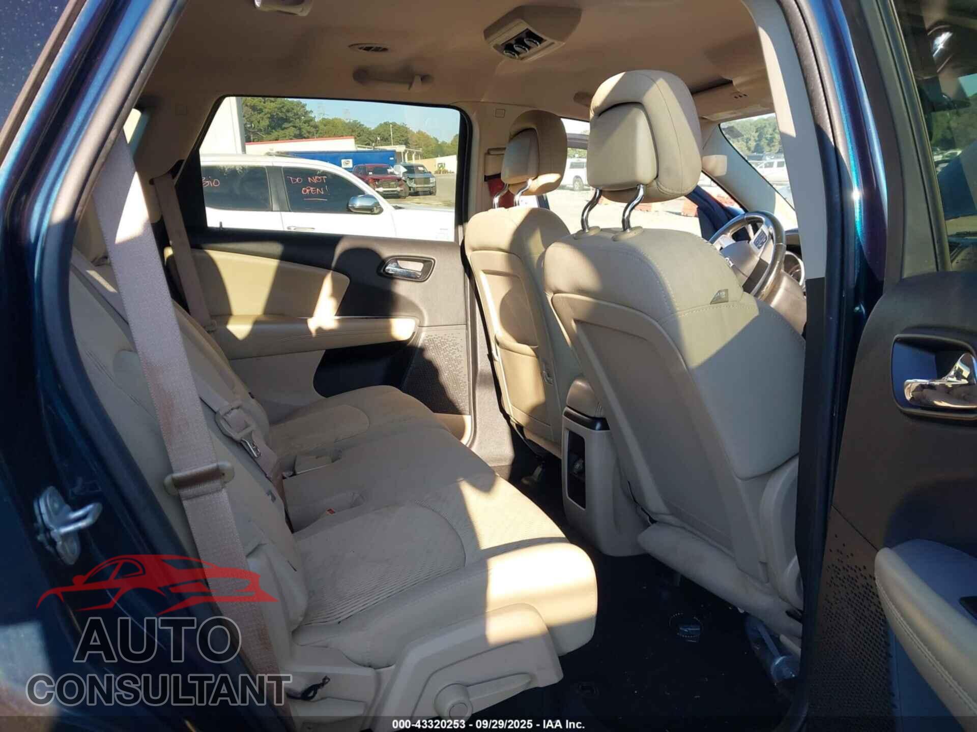 DODGE JOURNEY 2013 - 3C4PDCBG1DT505357