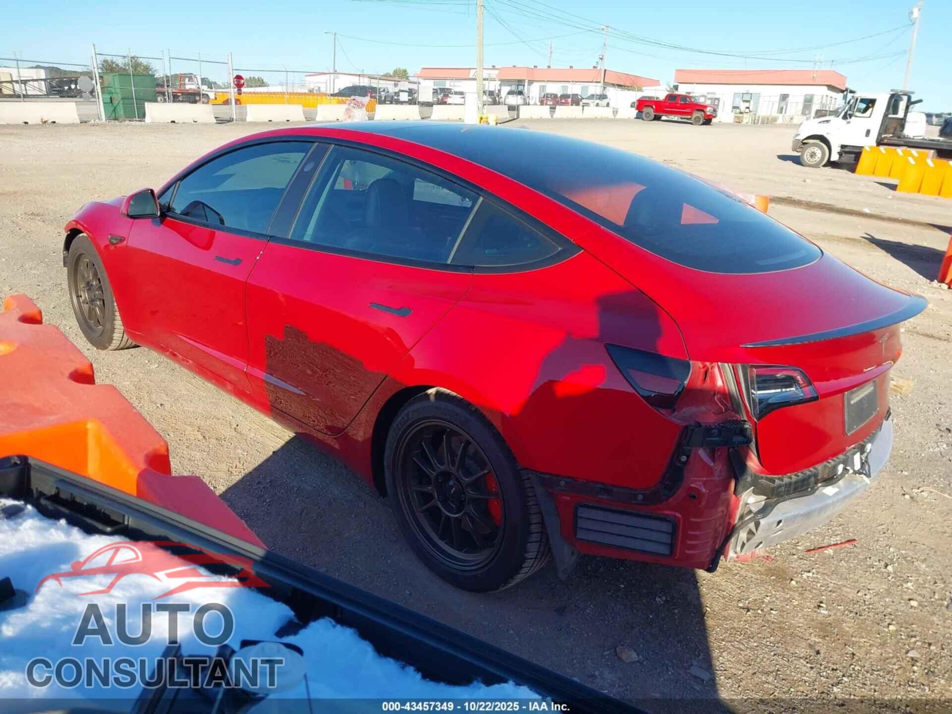 TESLA MODEL 3 2021 - 5YJ3E1EC2MF033242