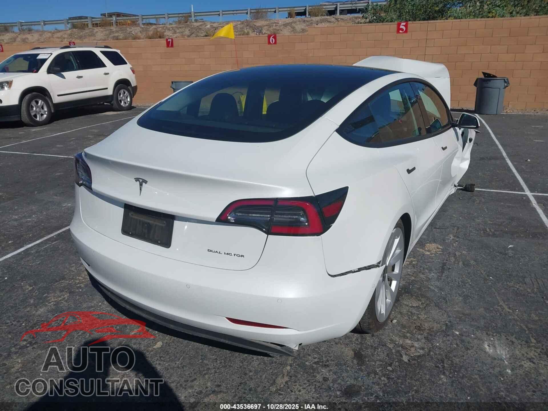 TESLA MODEL 3 2022 - 5YJ3E1EB3NF133200
