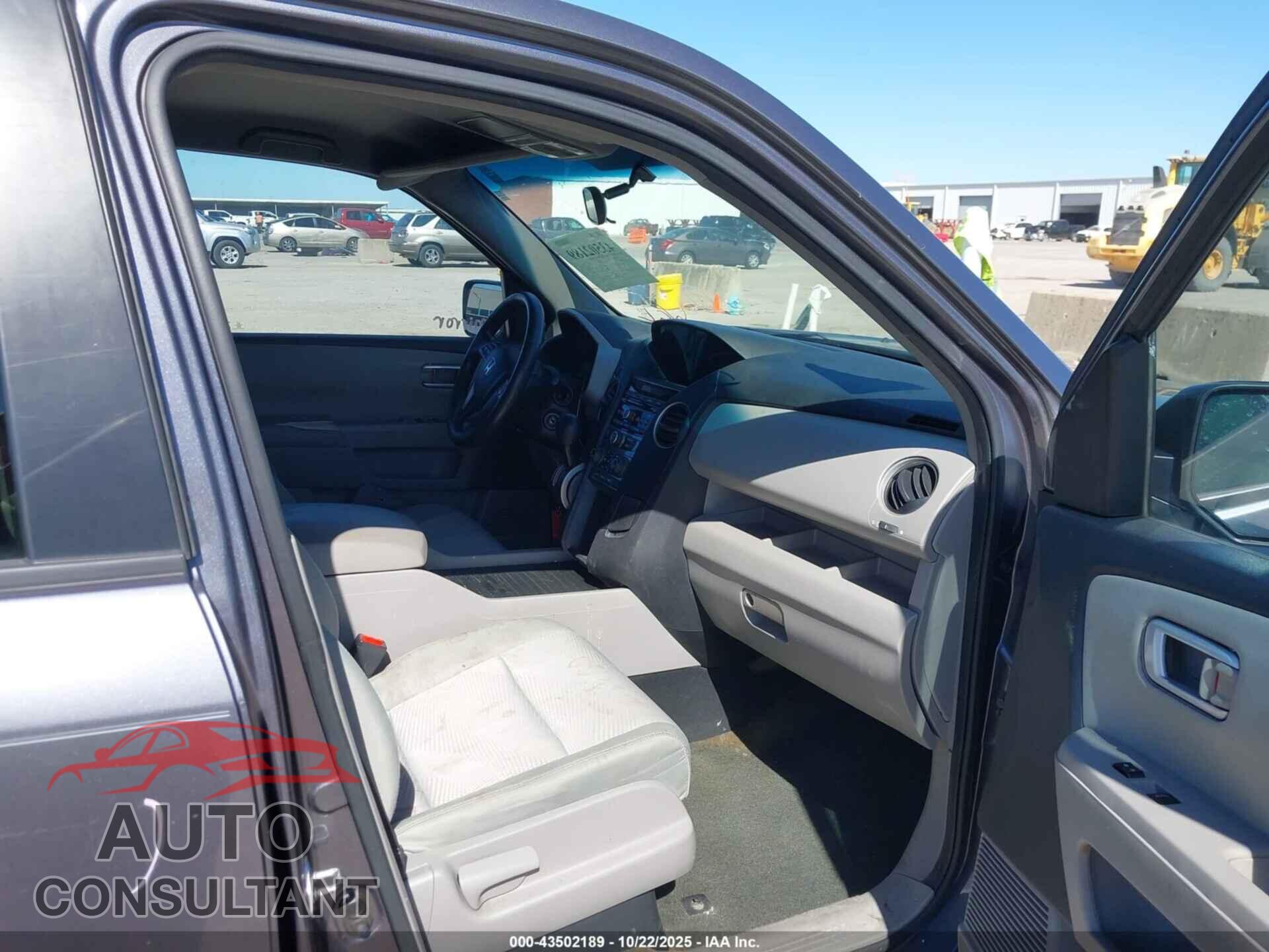 HONDA PILOT 2015 - 5FNYF3H29FB031458