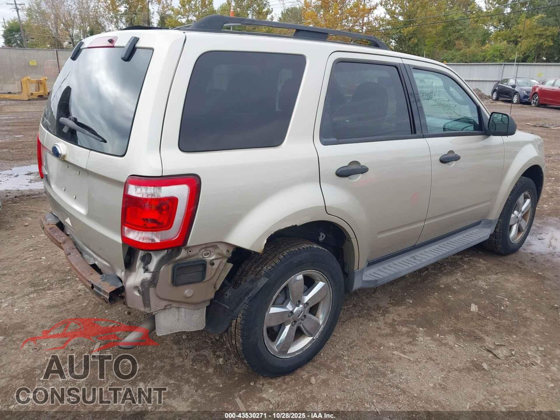 FORD ESCAPE 2010 - 1FMCU0D71AKA44826