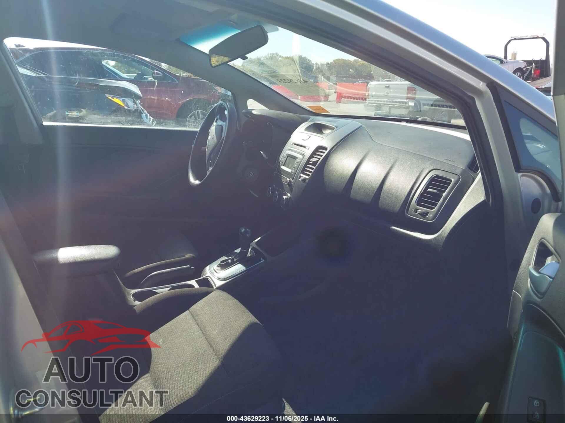 KIA FORTE 2017 - 3KPFK4A75HE140331