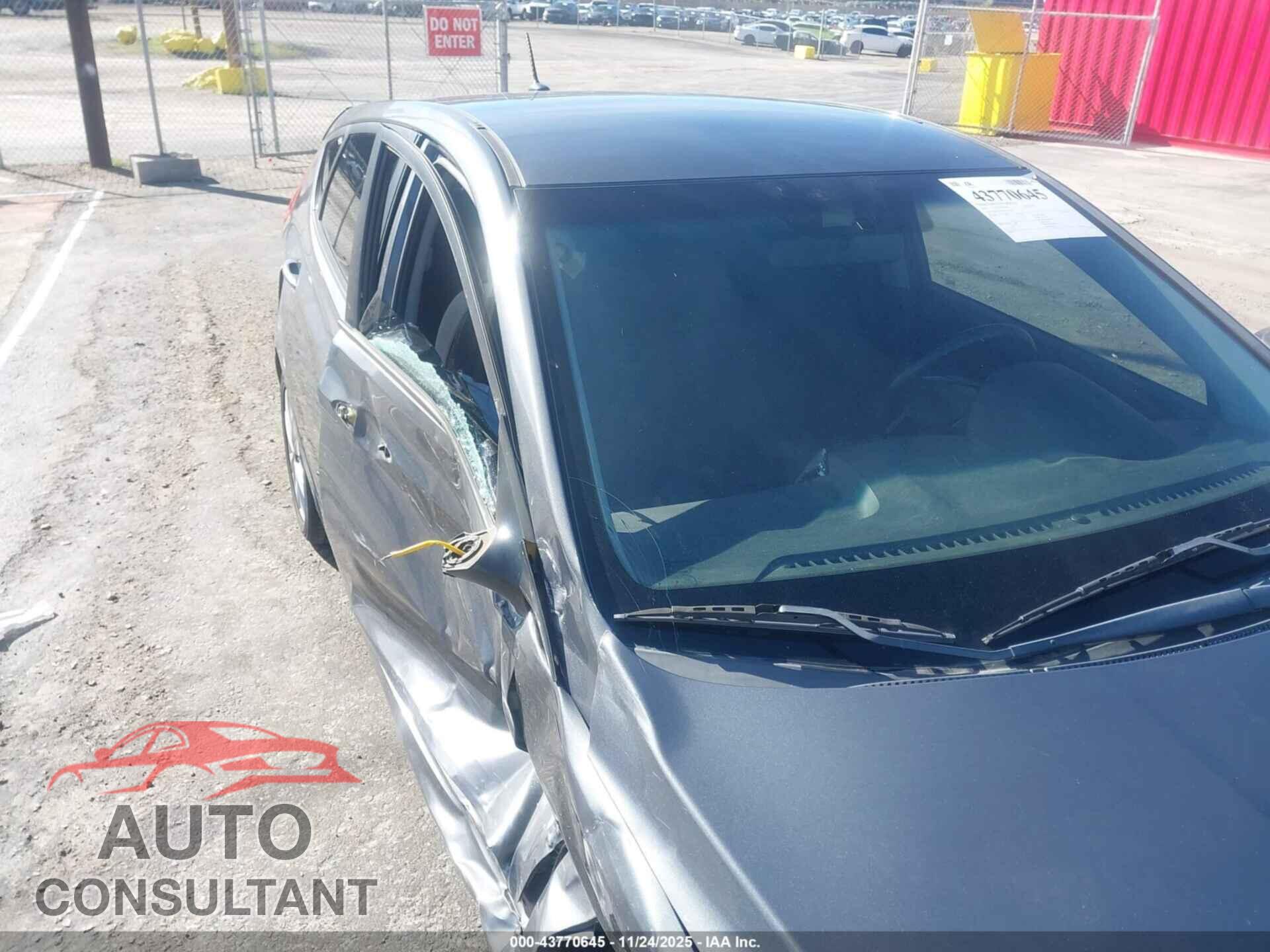 HYUNDAI ACCENT 2012 - KMHCU5AE4CU035304