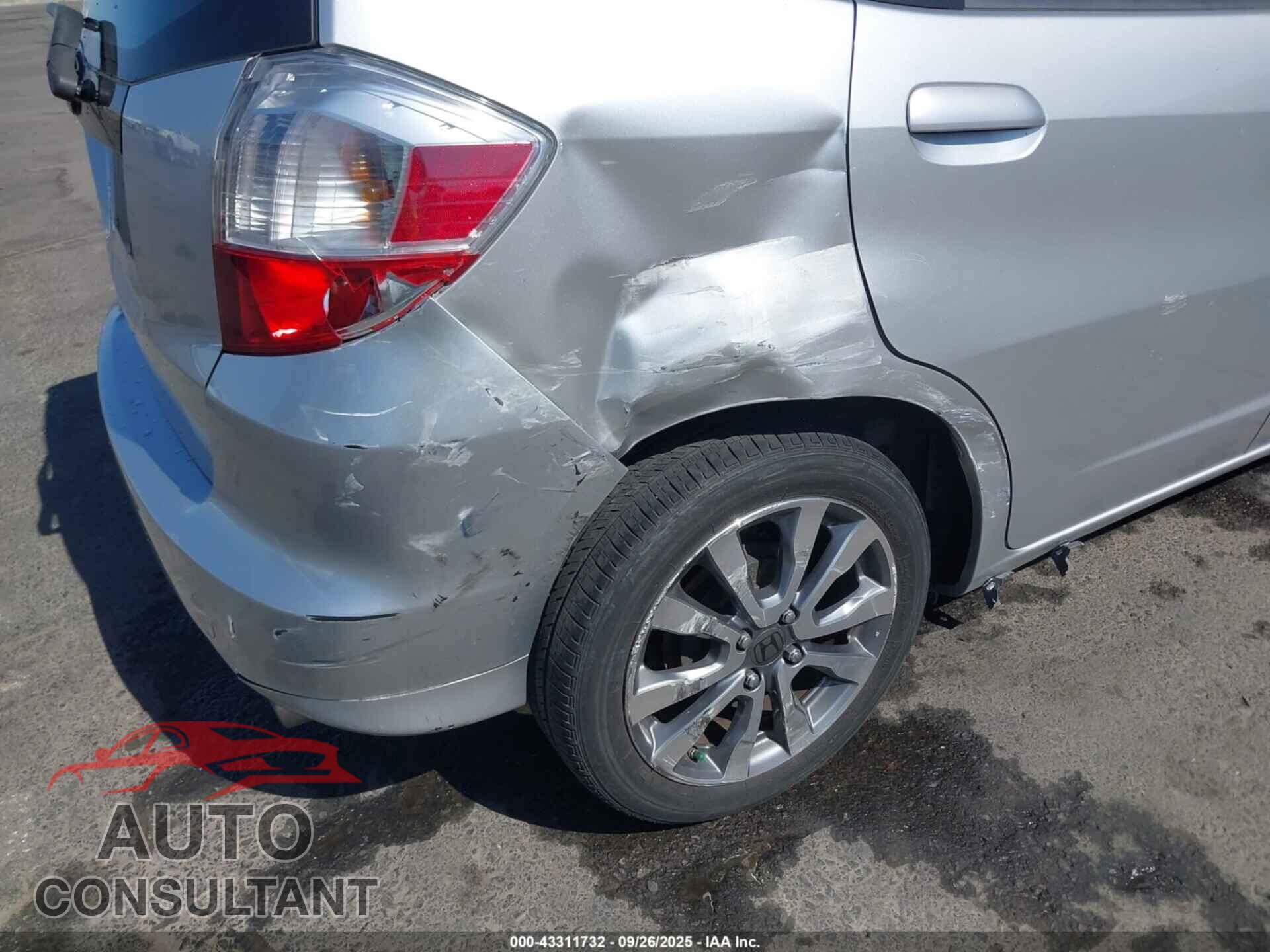 HONDA FIT 2012 - JHMGE8H53CC013955