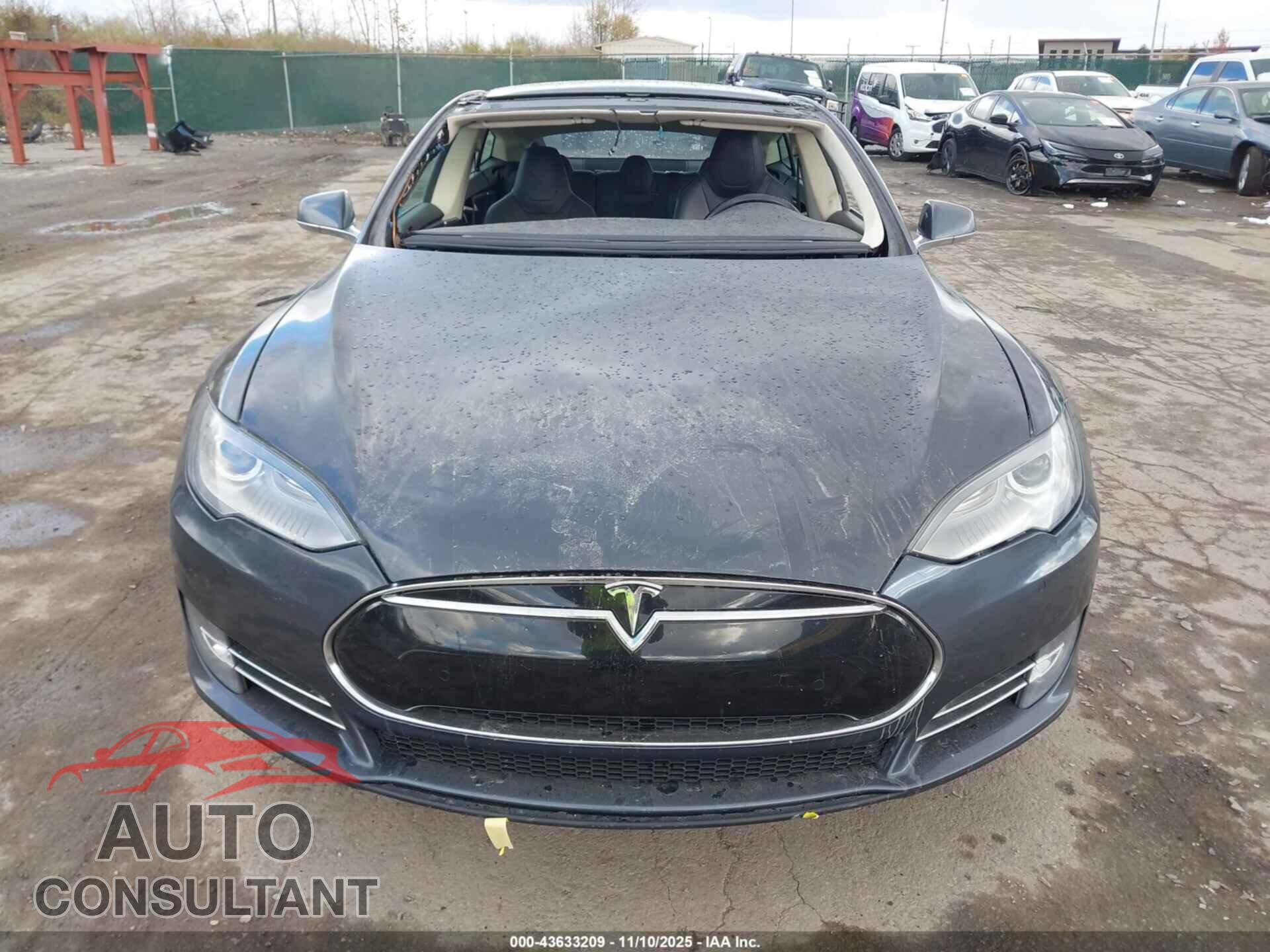 TESLA MODEL S 2014 - 5YJSA1H15EFP51824