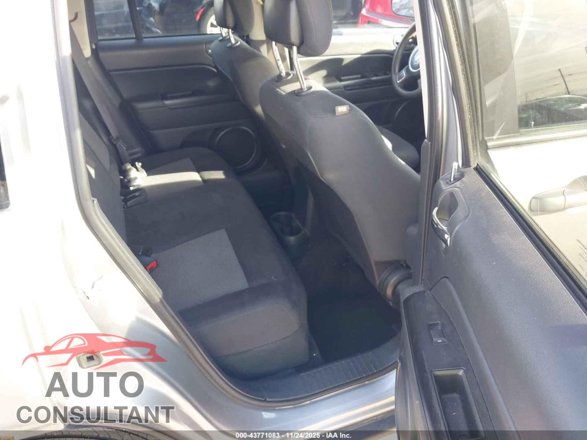 JEEP COMPASS 2015 - 1C4NJCBA0FD209105