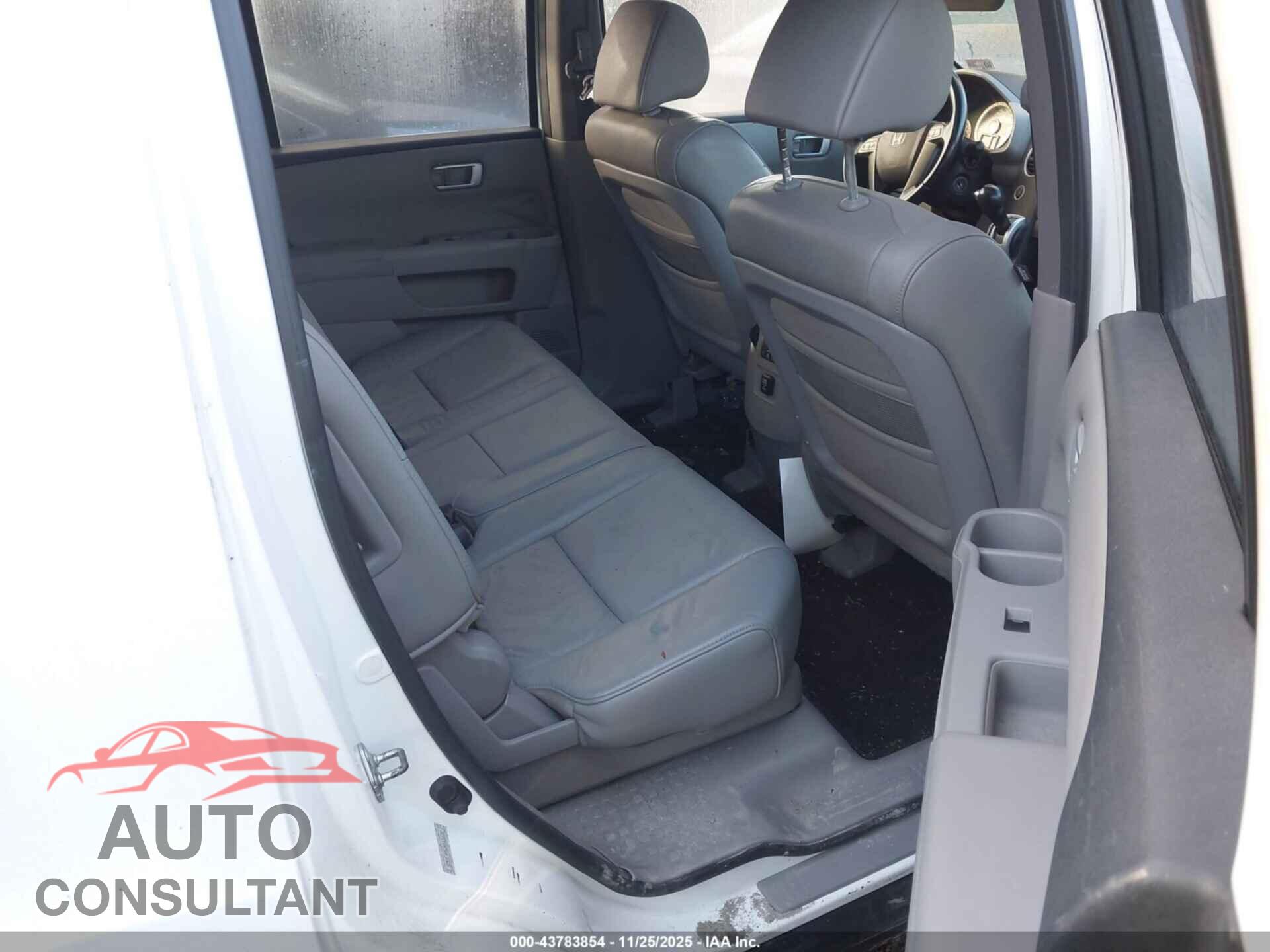 HONDA PILOT 2010 - 5FNYF4H52AB026630