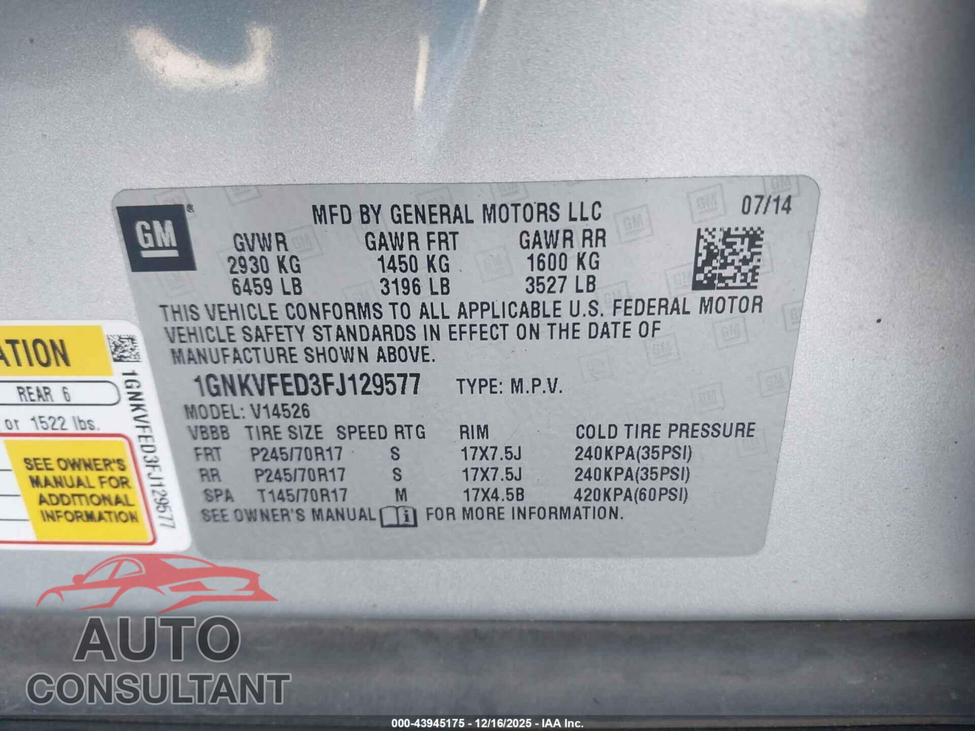 CHEVROLET TRAVERSE 2015 - 1GNKVFED3FJ129577