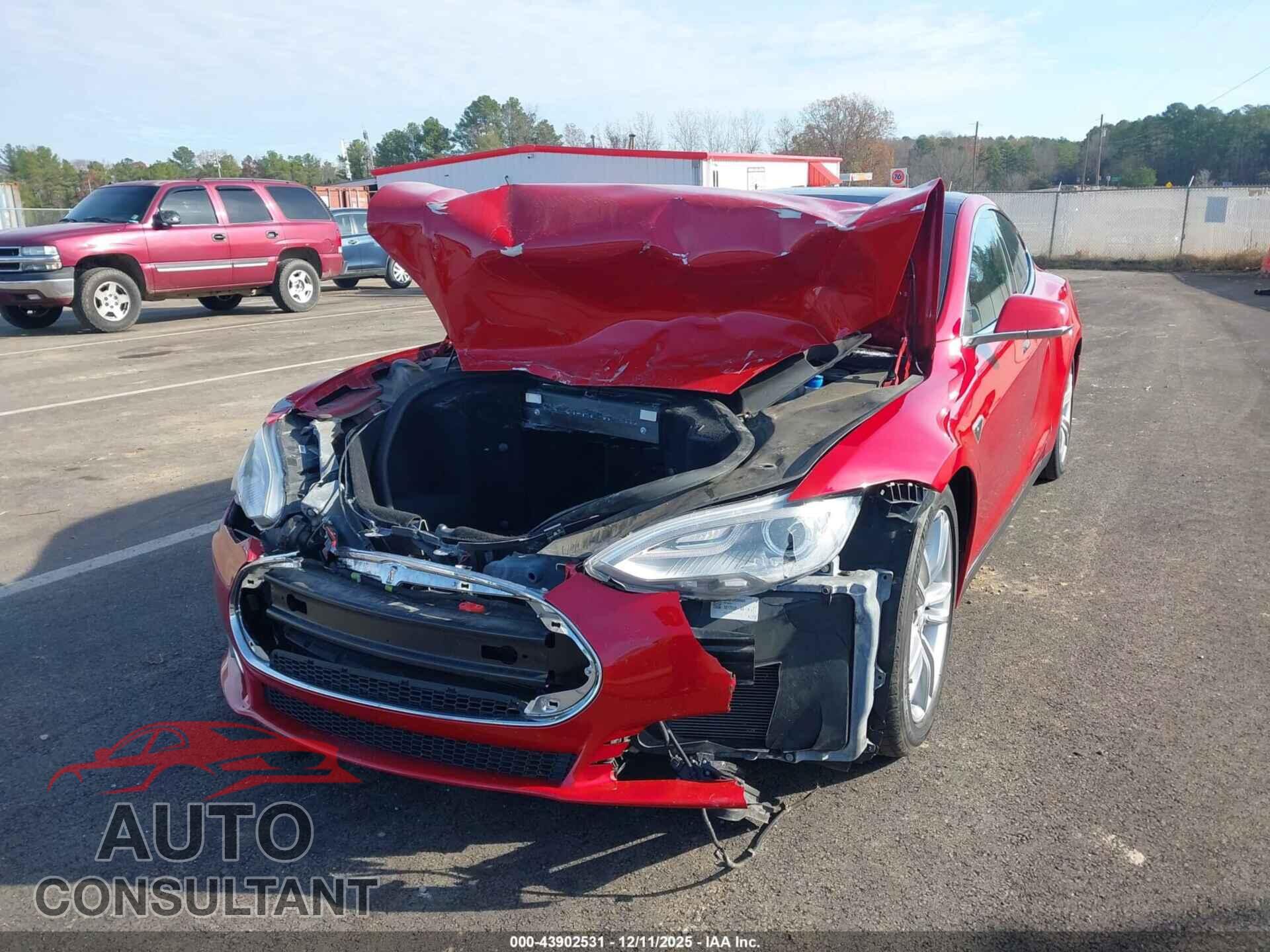 TESLA MODEL S 2013 - 5YJSA1CP9DFP16407