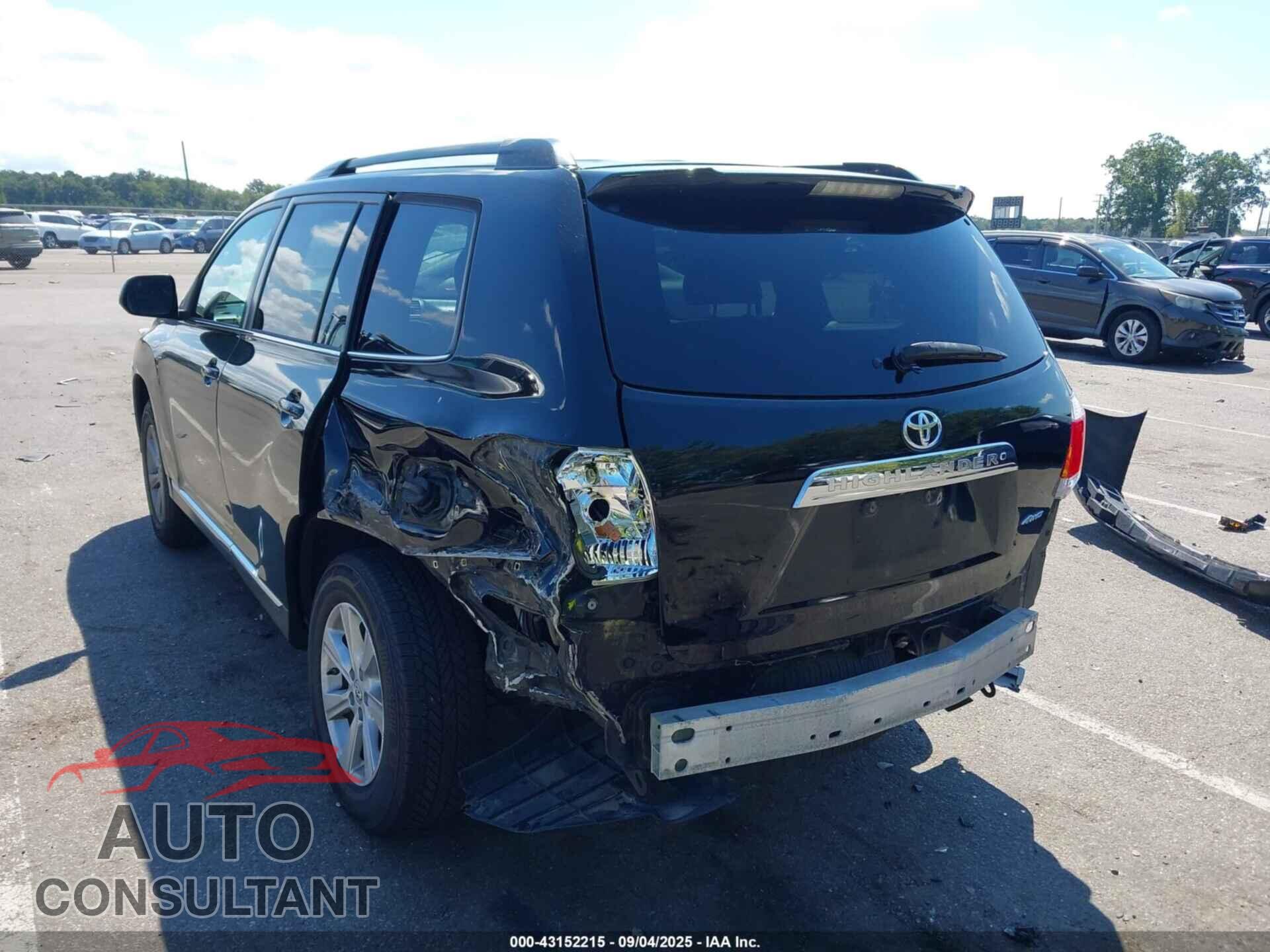 TOYOTA HIGHLANDER 2013 - 5TDBK3EH8DS211713