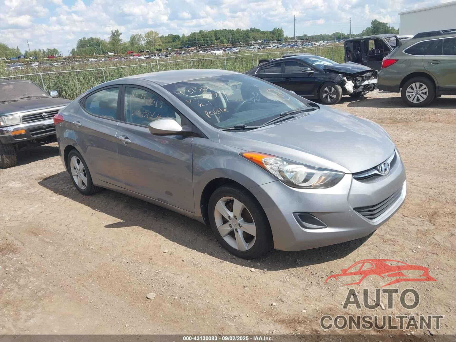 HYUNDAI ELANTRA 2011 - KMHDH4AE8BU100060