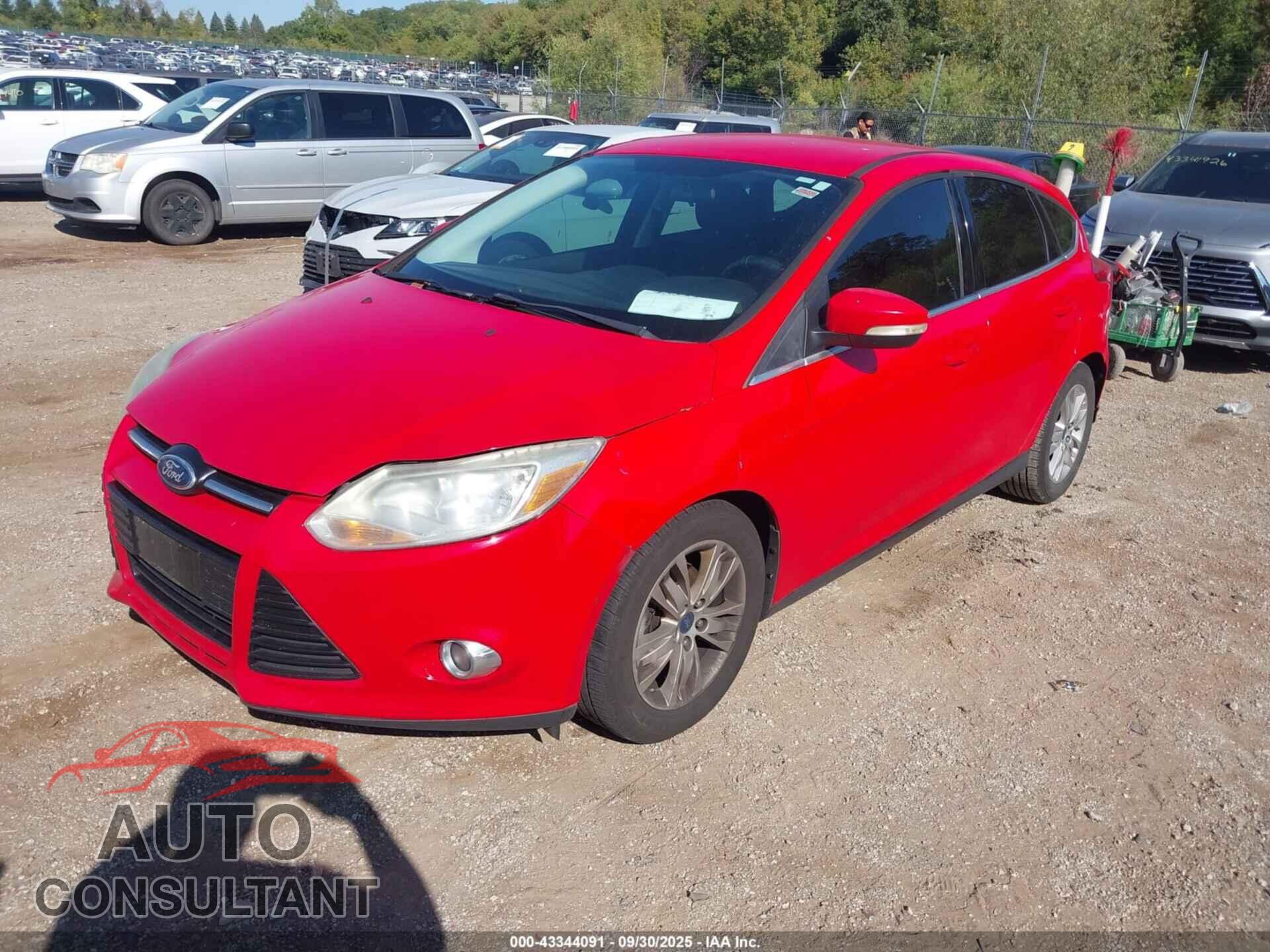 FORD FOCUS 2012 - 1FAHP3M23CL457728