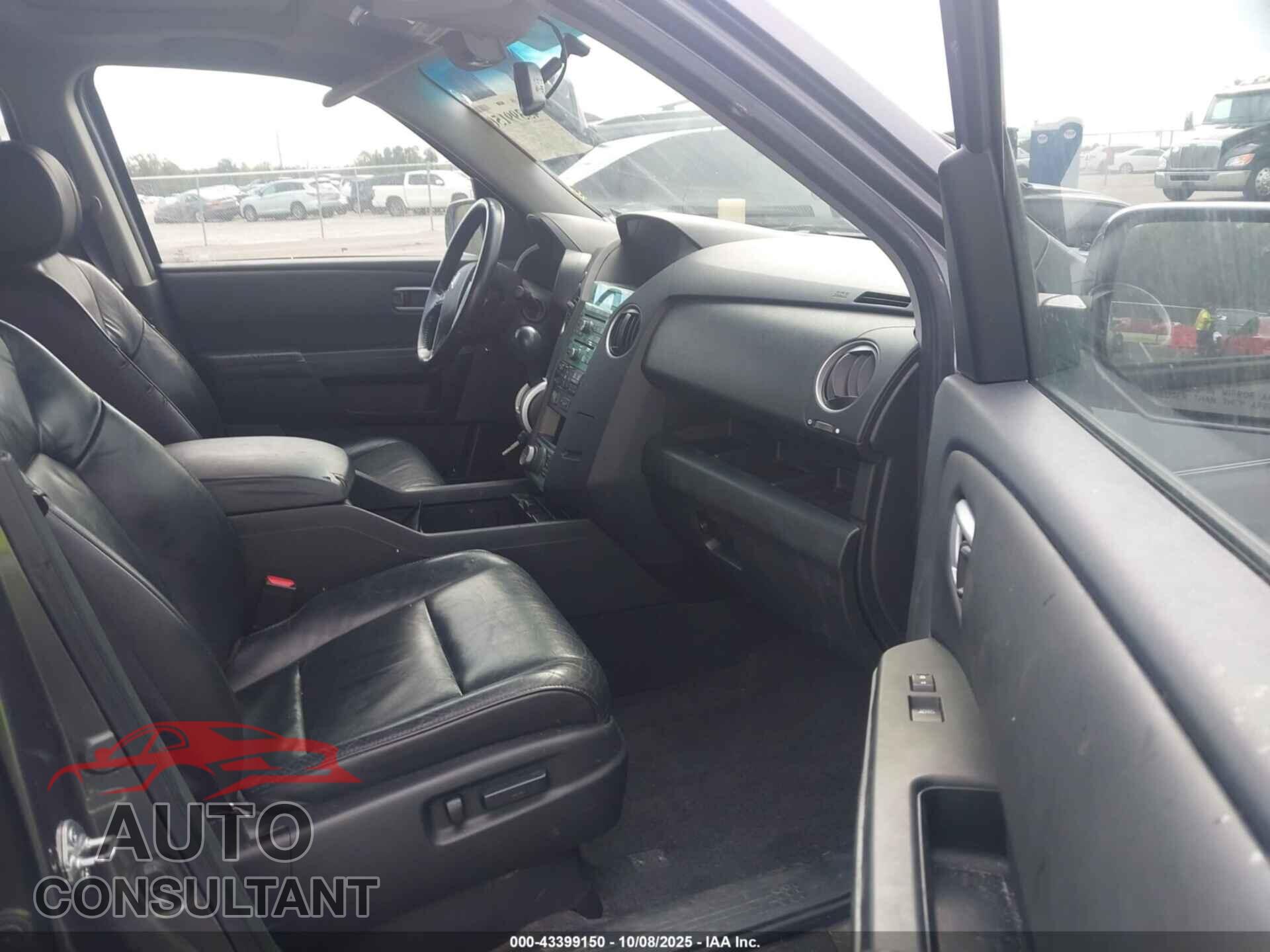 HONDA PILOT 2011 - 5FNYF3H92BB031308